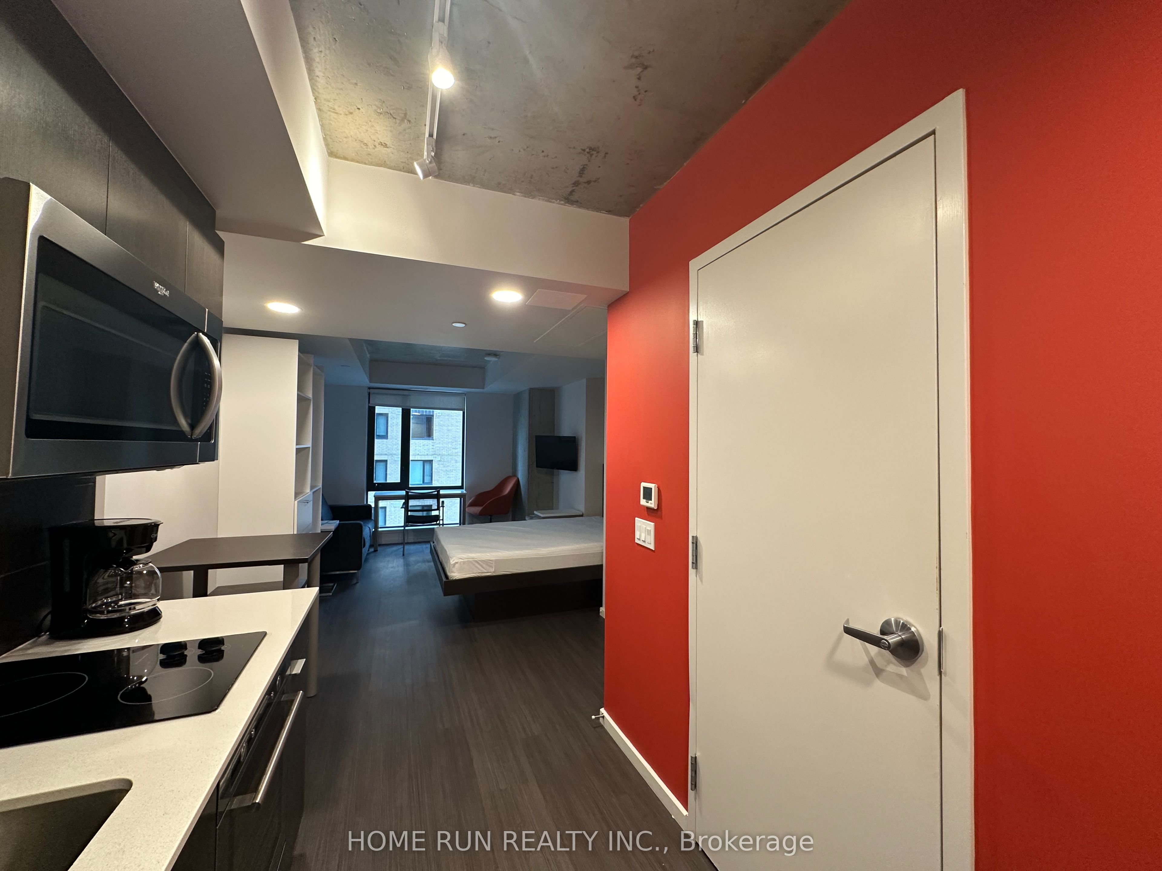 105 Champagne Avenue 1911 Property Photo 6