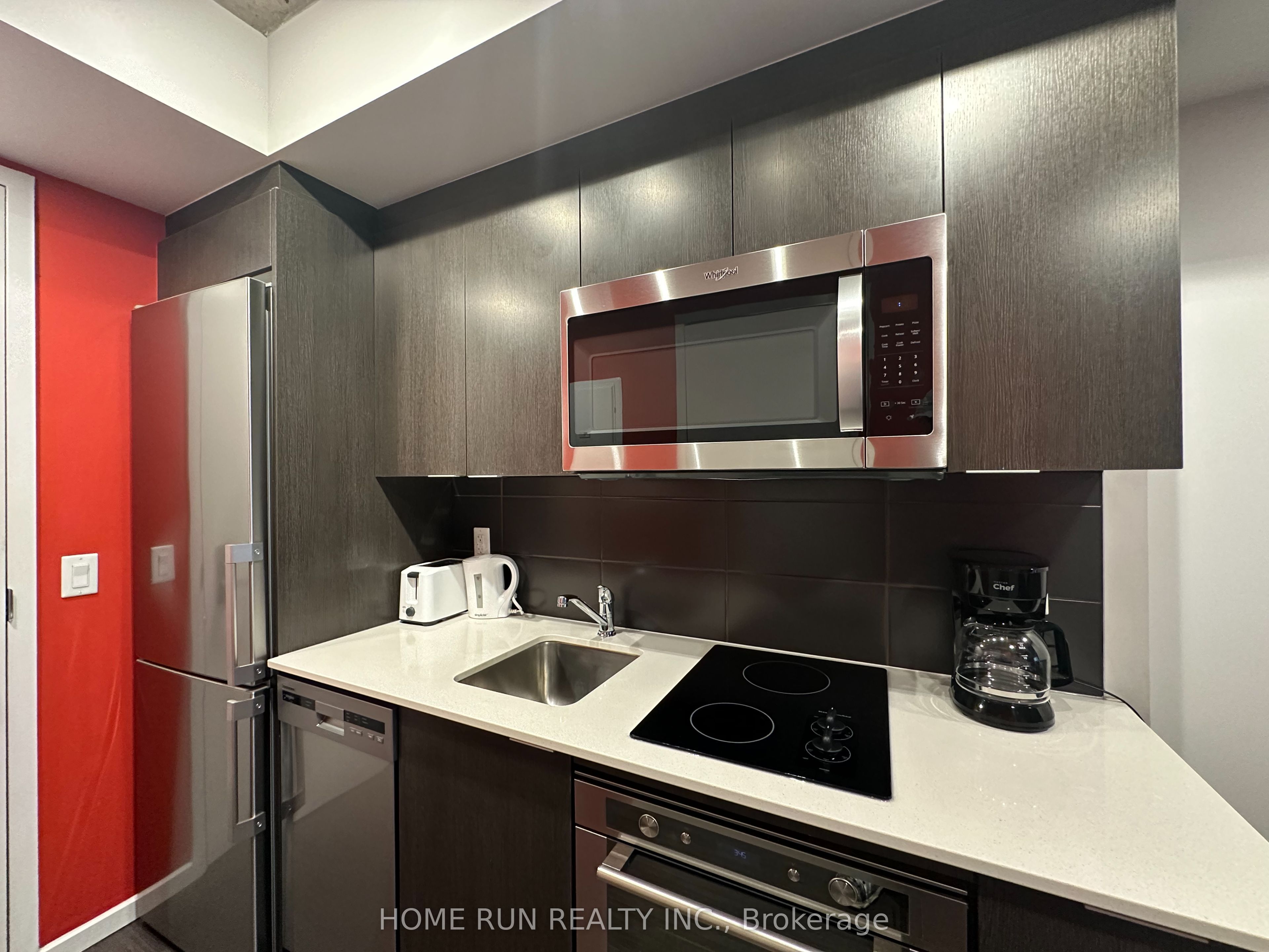 105 Champagne Avenue 1911 Property Photo 7
