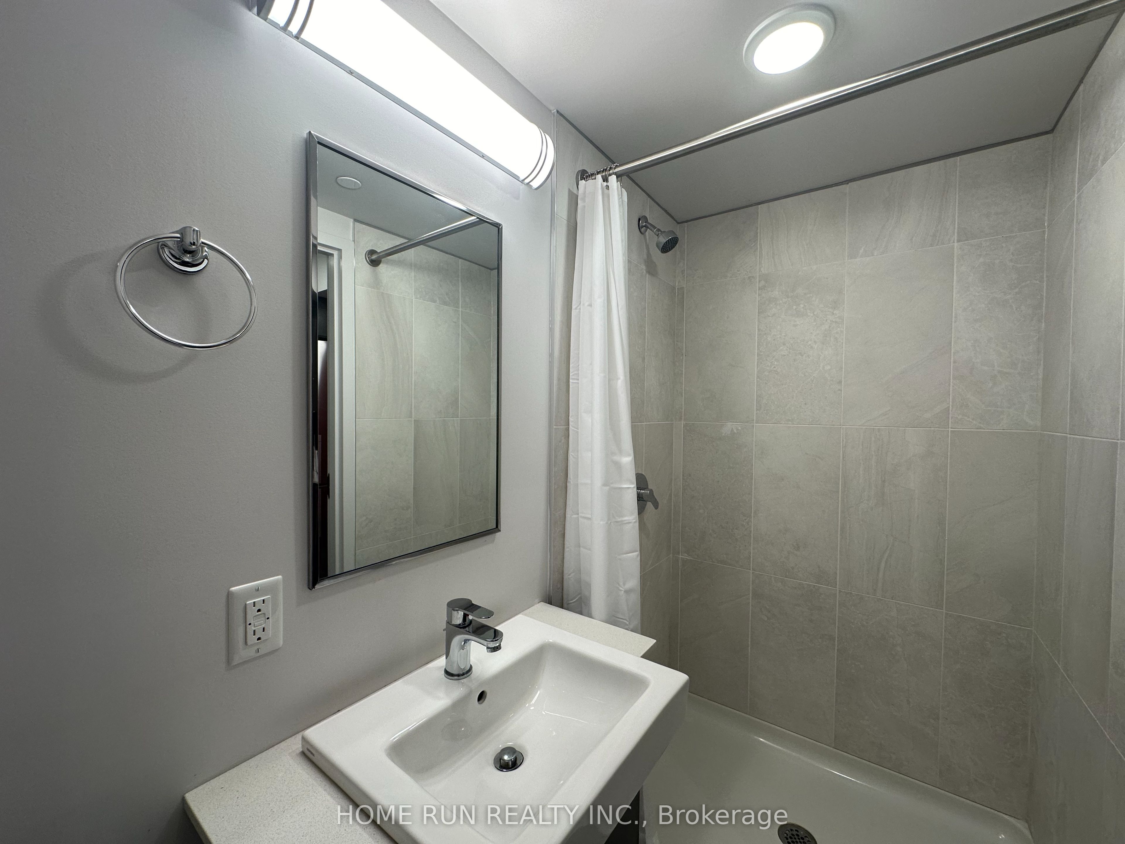 105 Champagne Avenue 1911 Property Photo 9