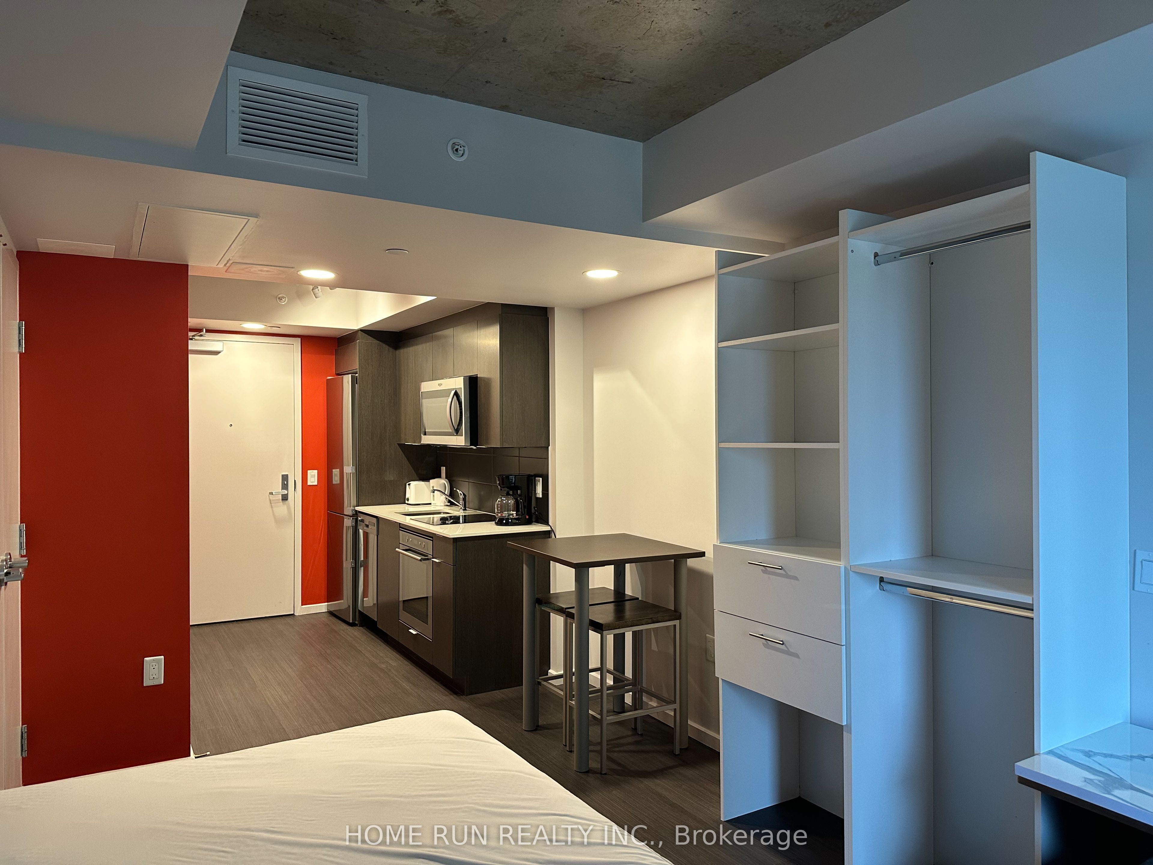 105 Champagne Avenue 1911 Property Photo 15