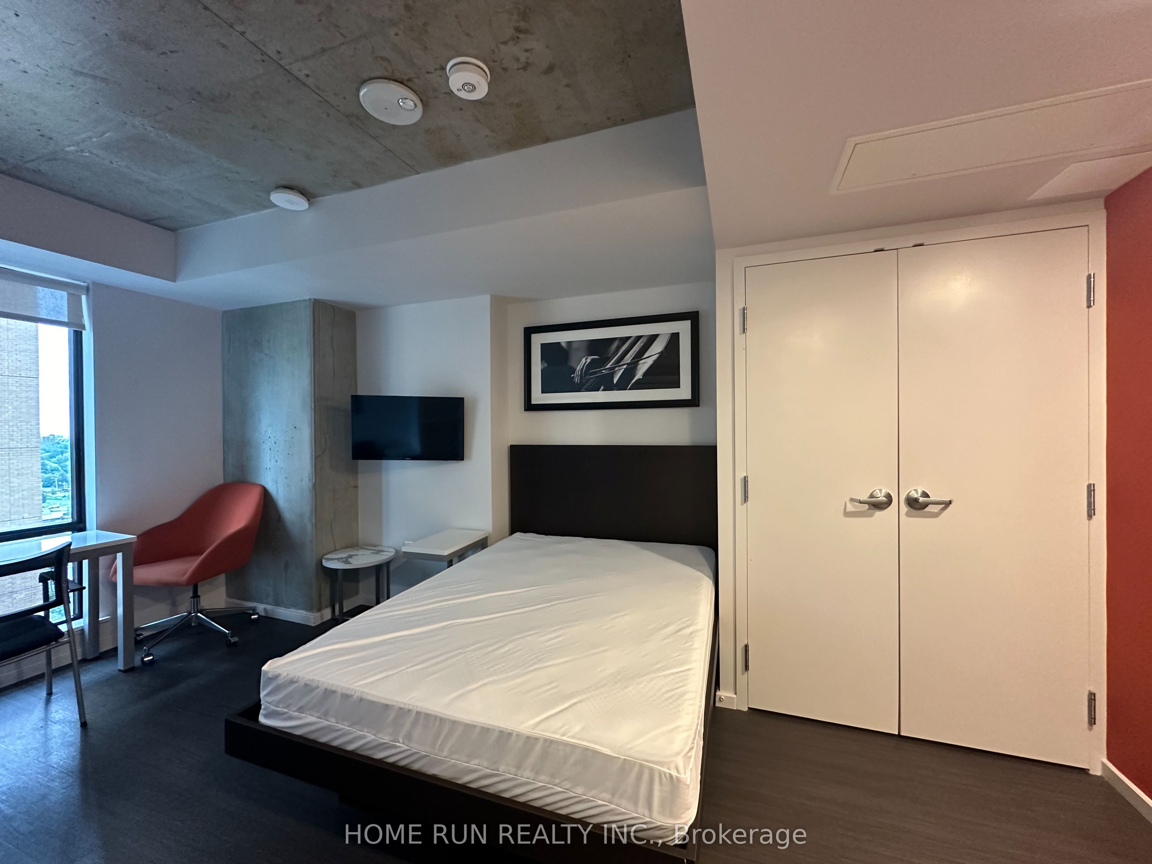 105 Champagne Avenue 1911 Property Photo 16