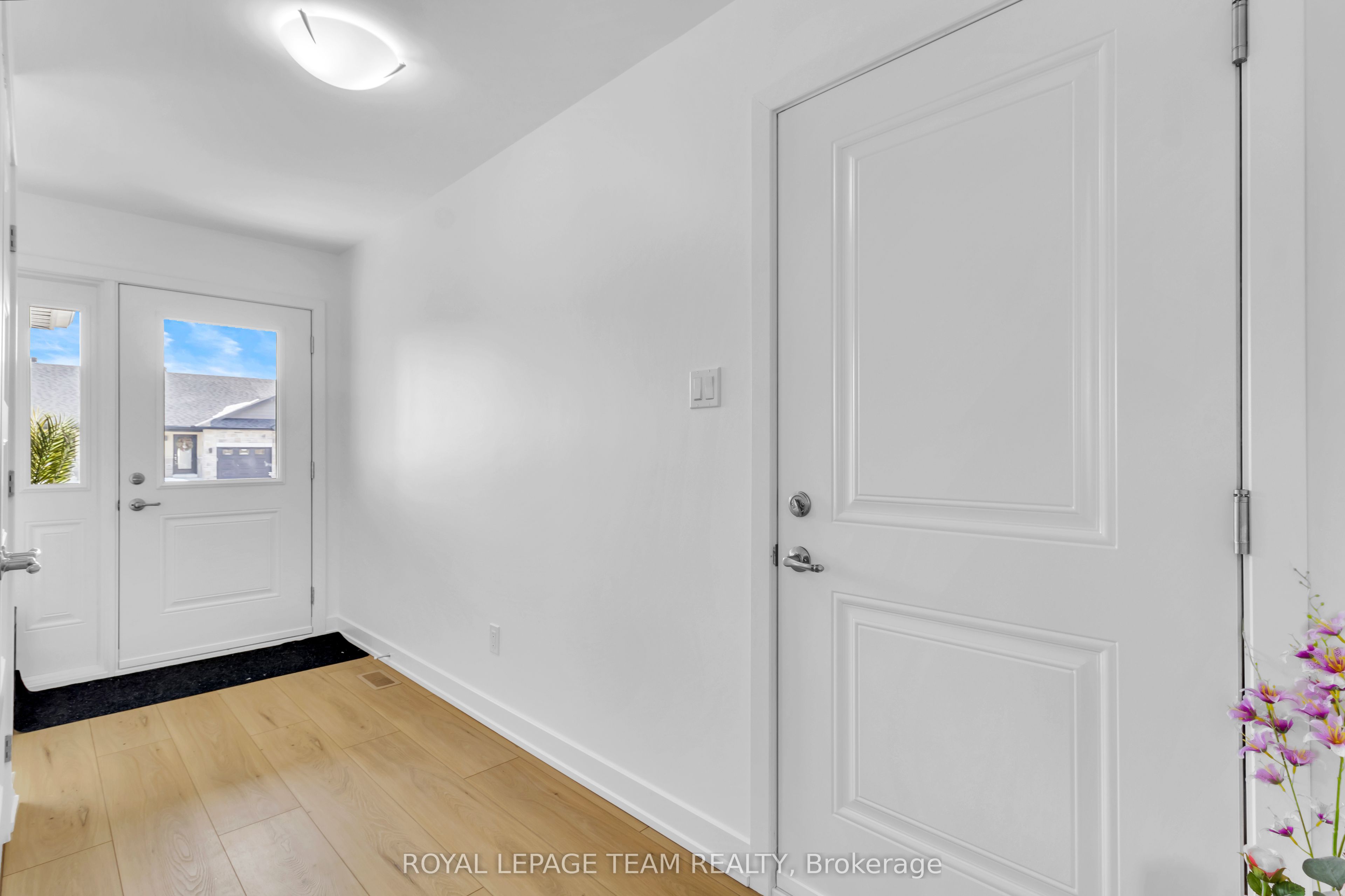181 Seabert Drive Property Photo 3
