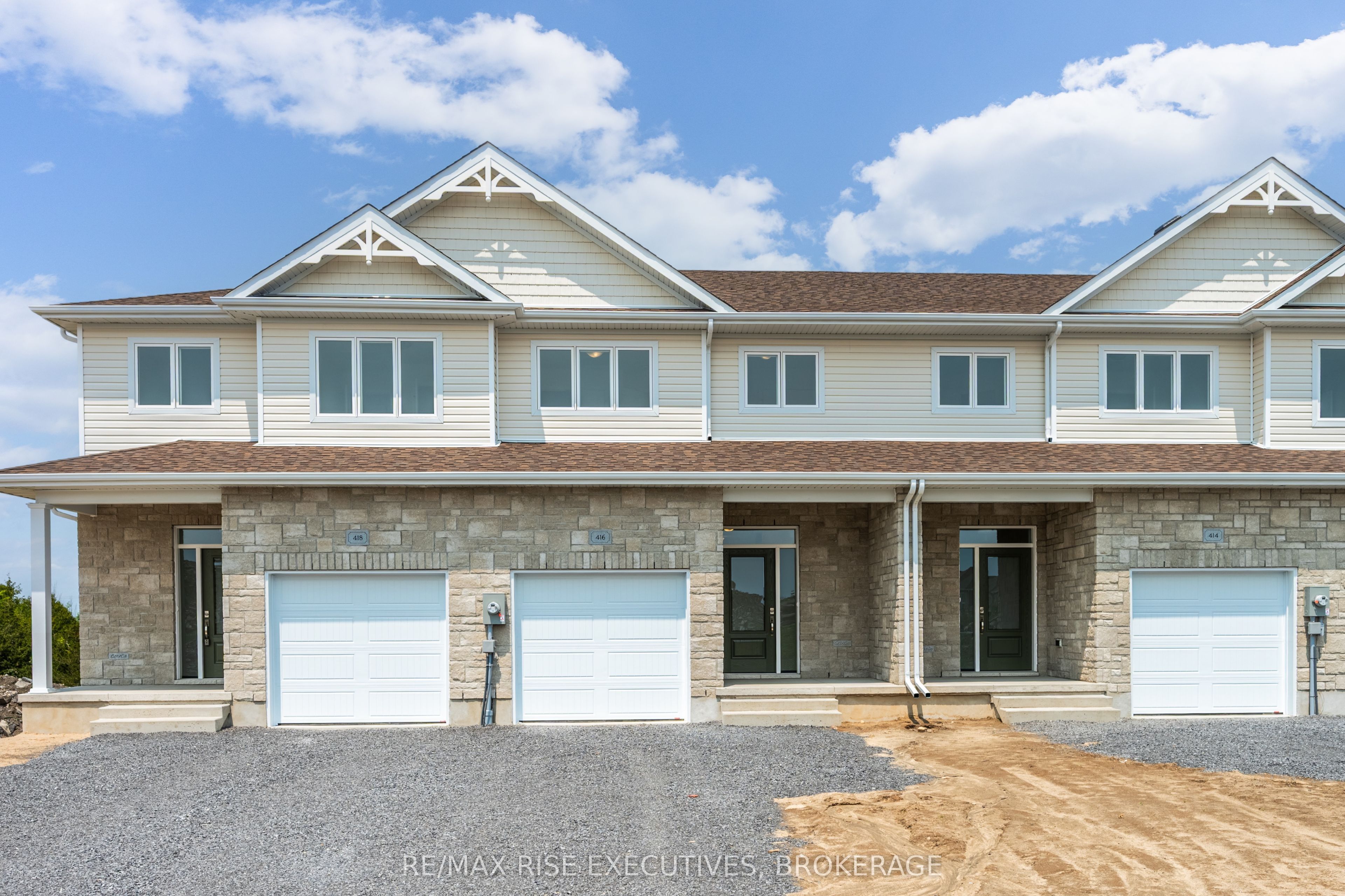416 Buckthorn Drive Property Photo 1