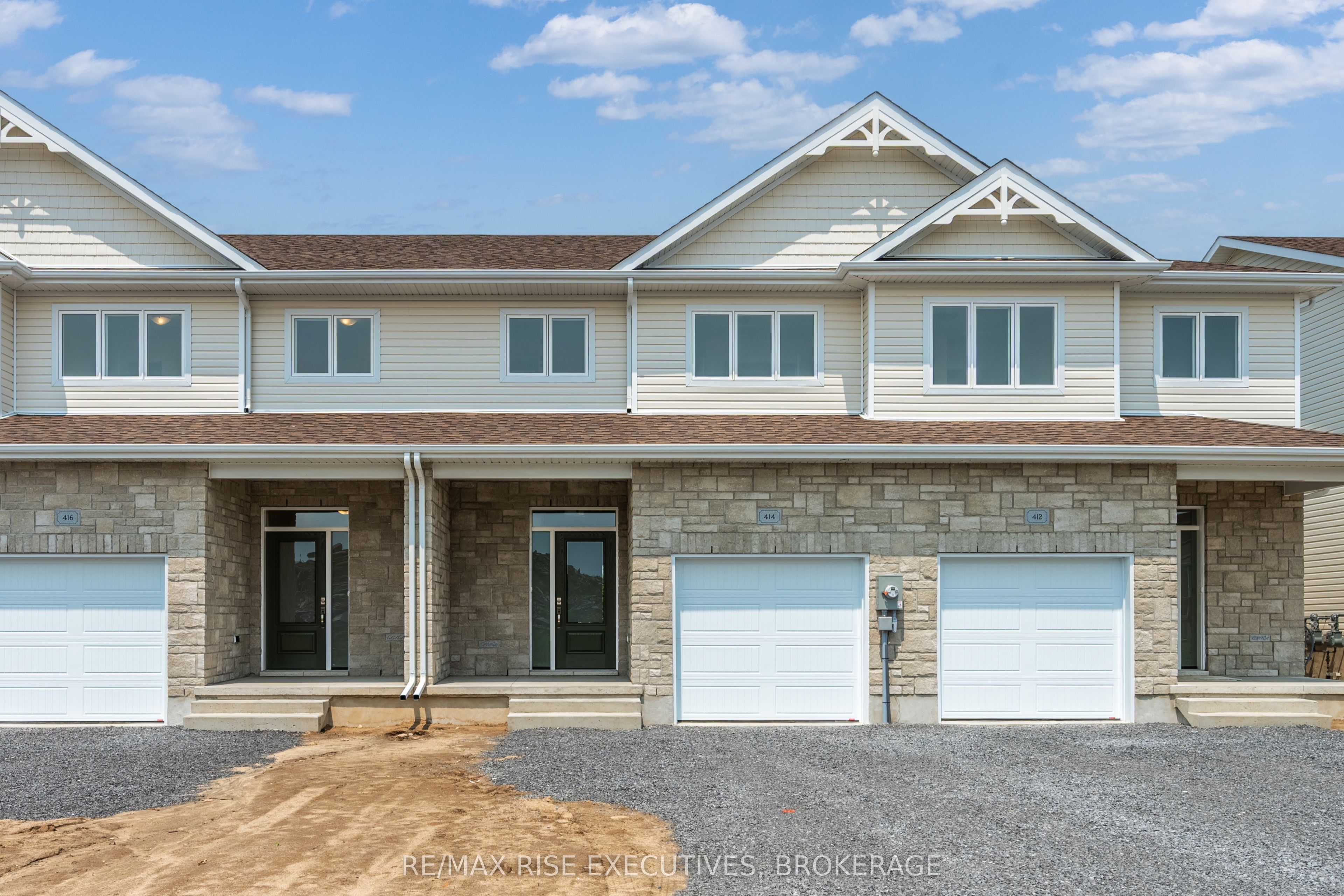 414 Buckthorn Drive Property Photo 1
