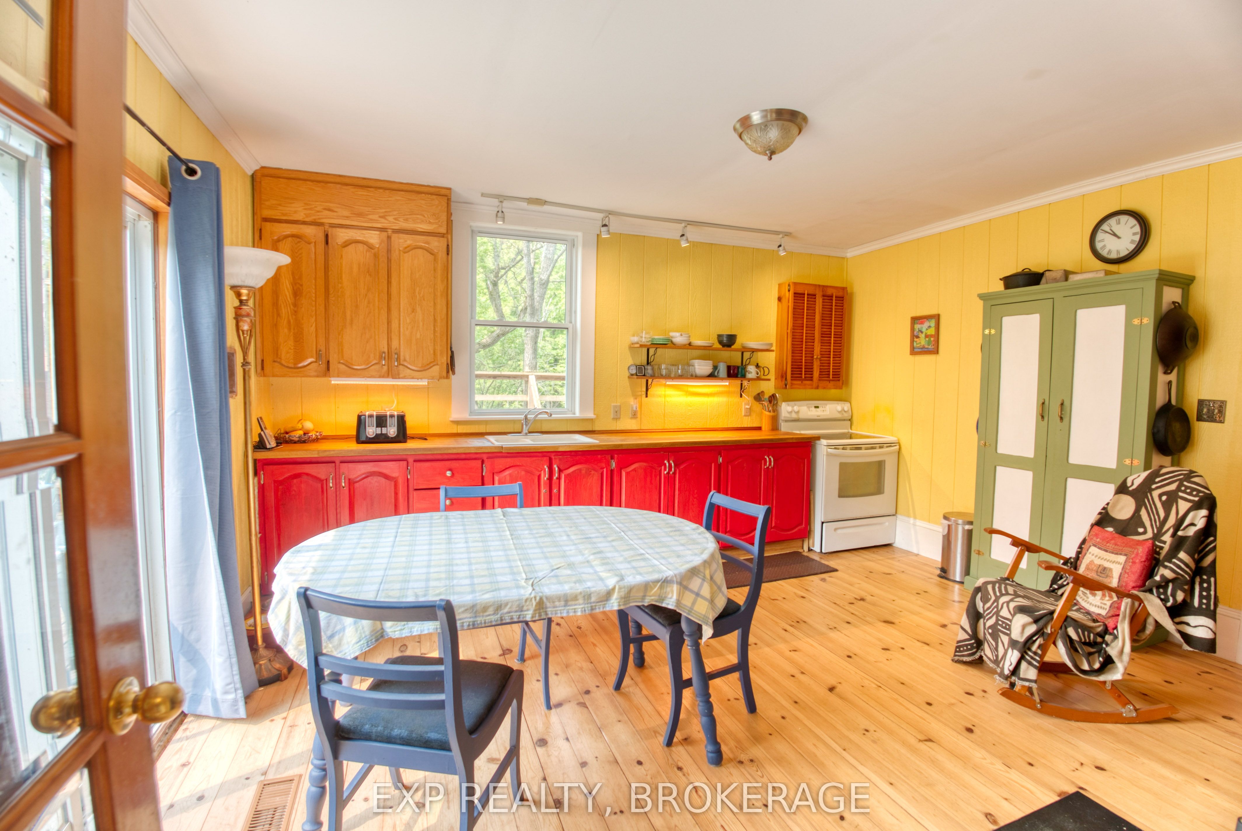 412 Mcnaughton Road Property Photo 9