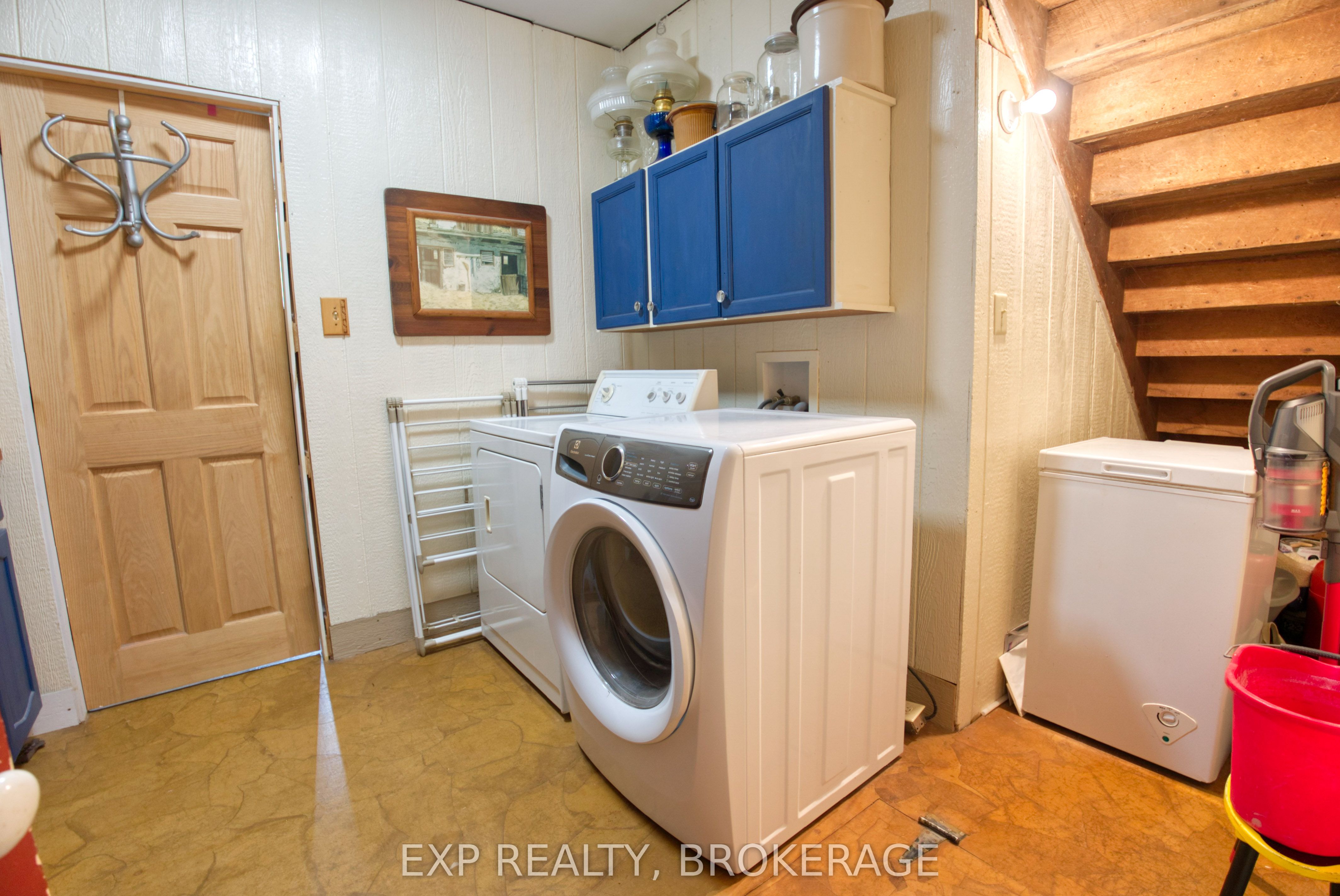 412 Mcnaughton Road Property Photo 19