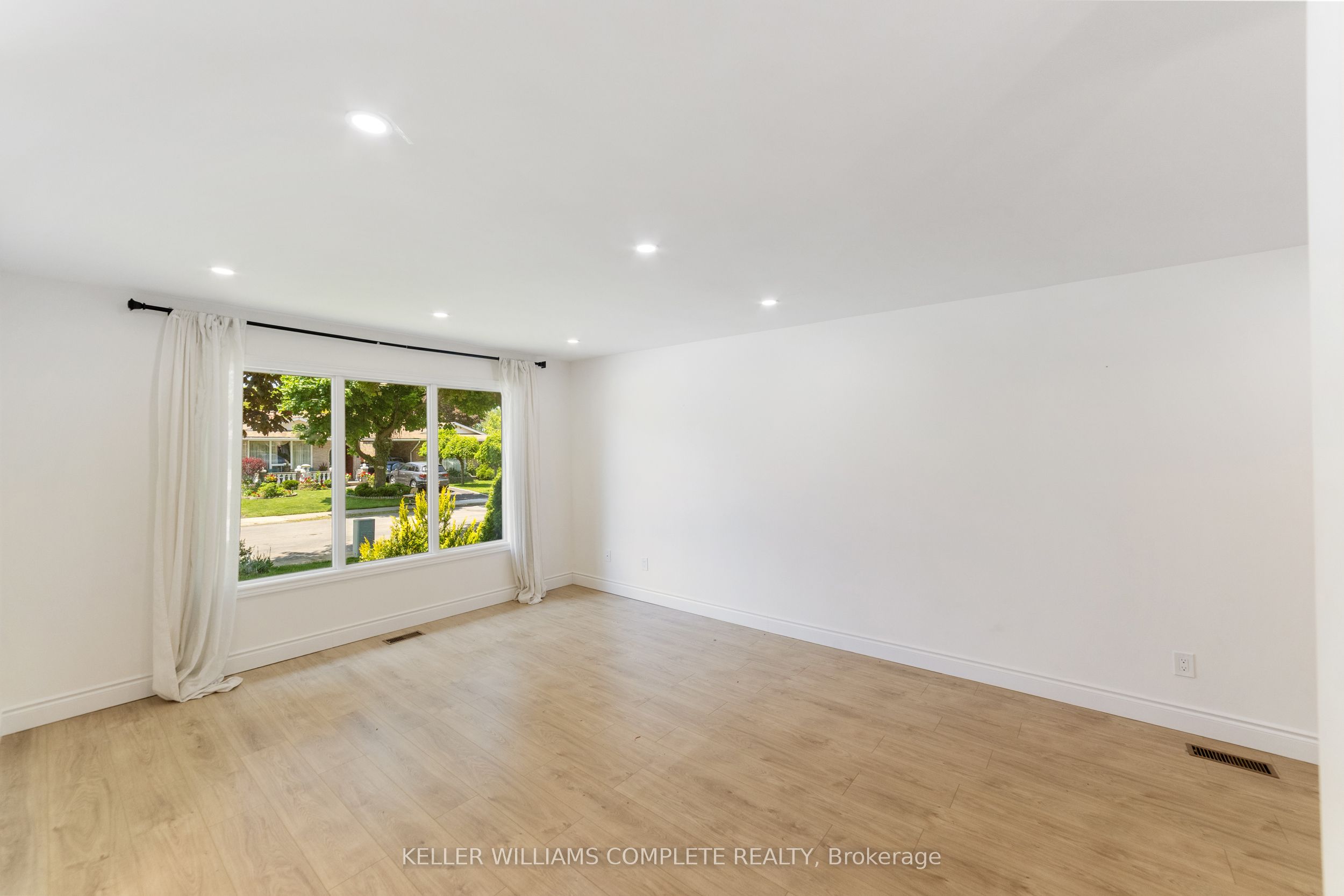 9 Piper Place Property Photo 8