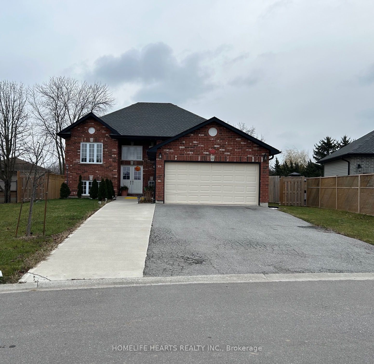 49 Dennis Drive Property Photo 1