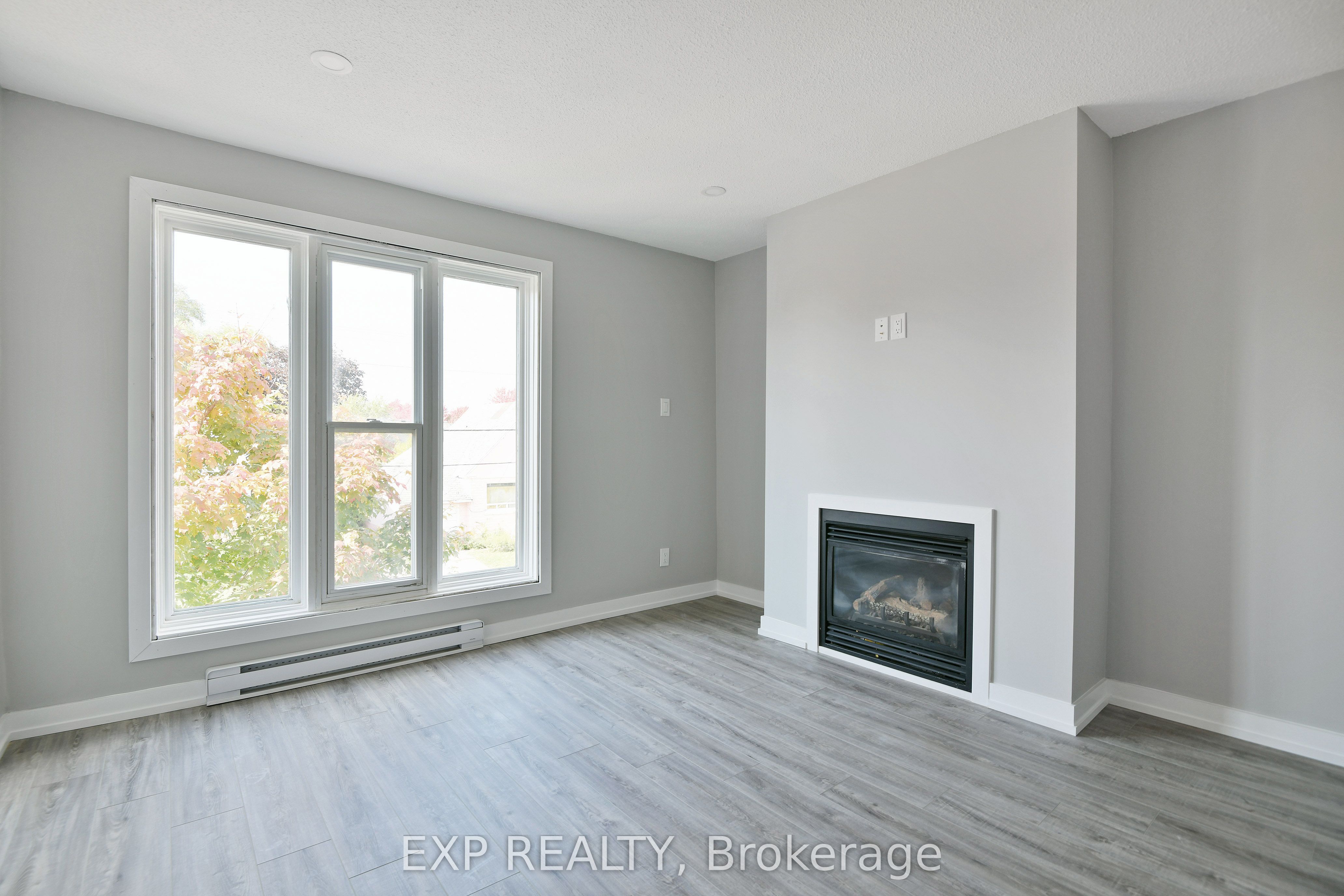 369 Lafontaine Avenue Property Photo 11