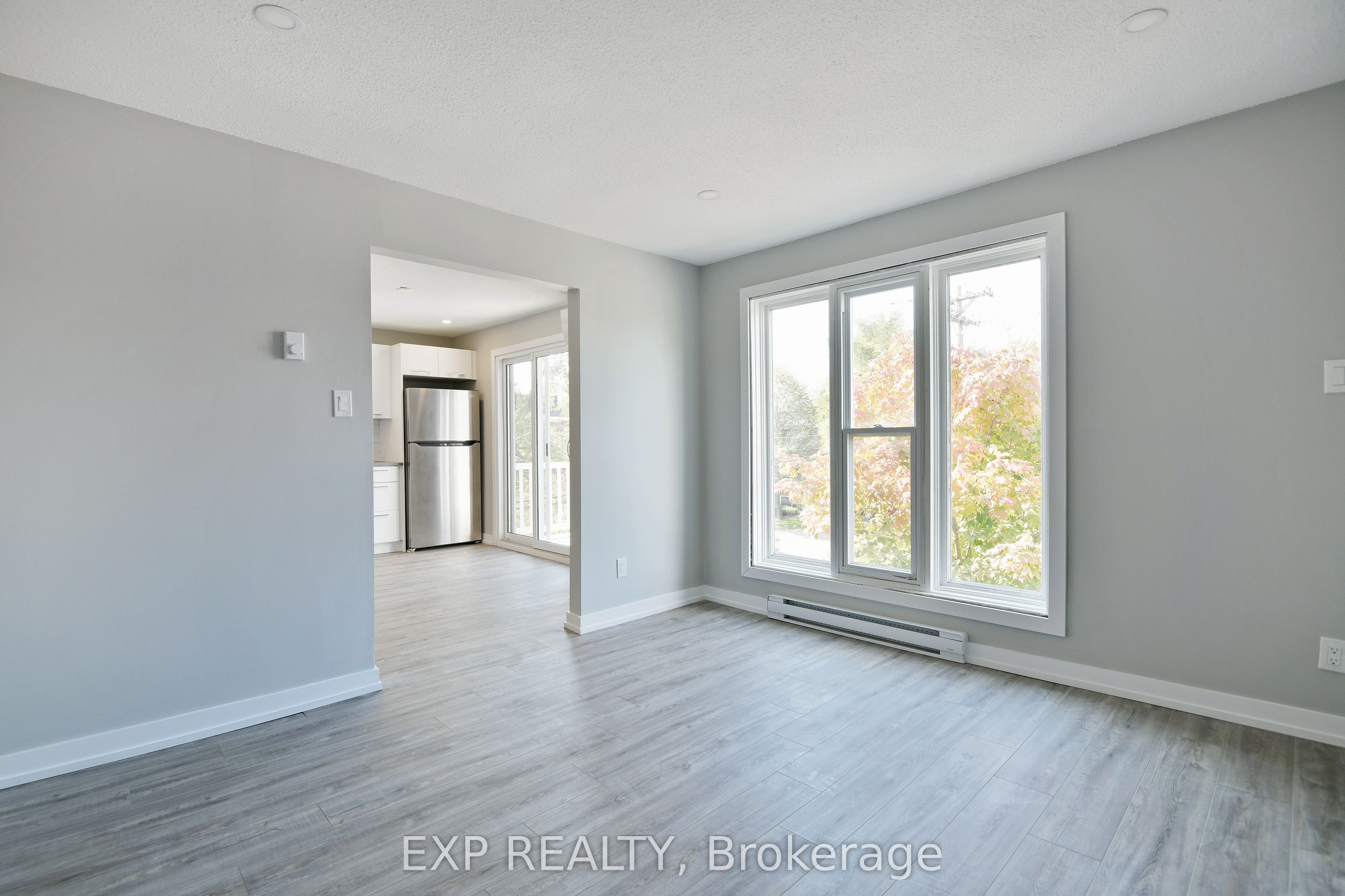 369 Lafontaine Avenue Property Photo 12
