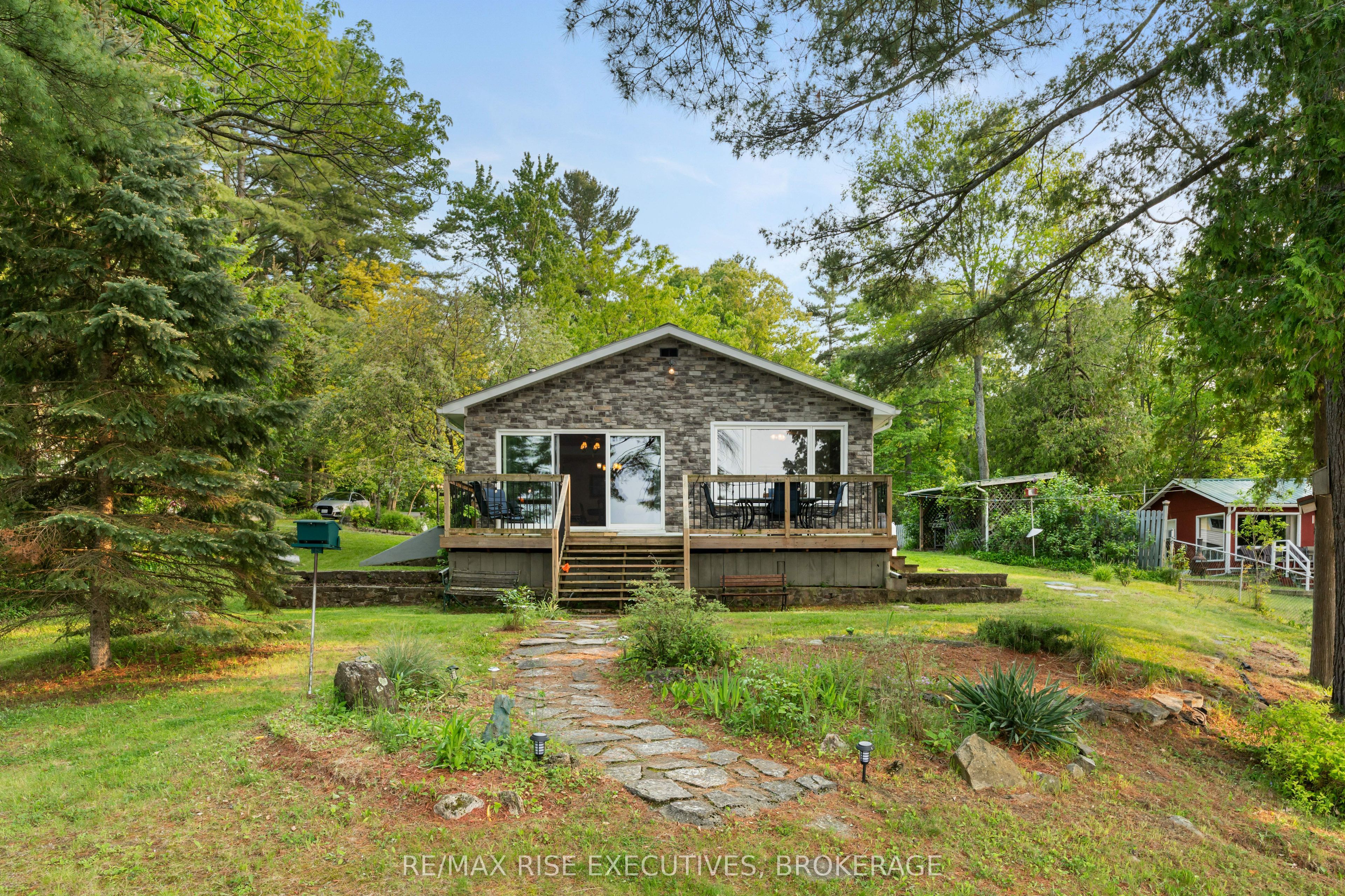 6862 Smith Lane Property Photo 1