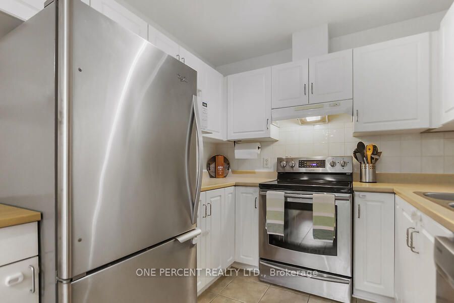 44 Fieldberry Property Photo 7
