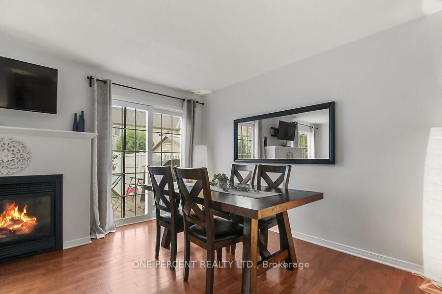 44 Fieldberry Property Photo 10