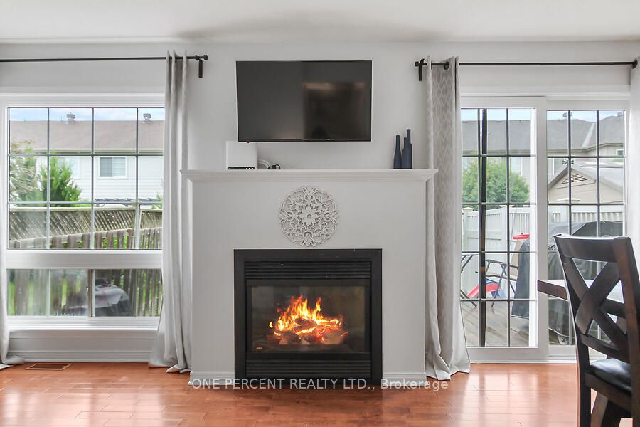 44 Fieldberry Property Photo 15
