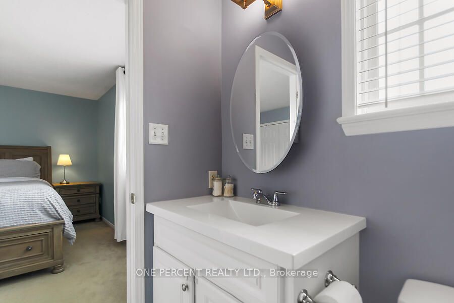 44 Fieldberry Property Photo 19