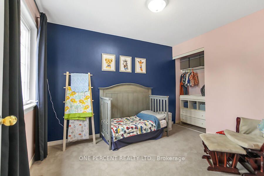 44 Fieldberry Property Photo 21
