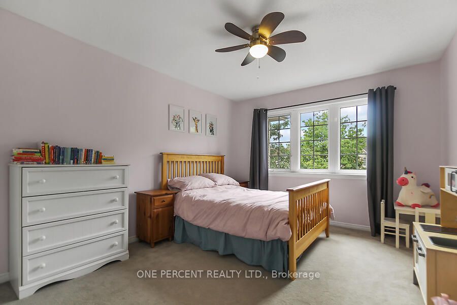 44 Fieldberry Property Photo 22