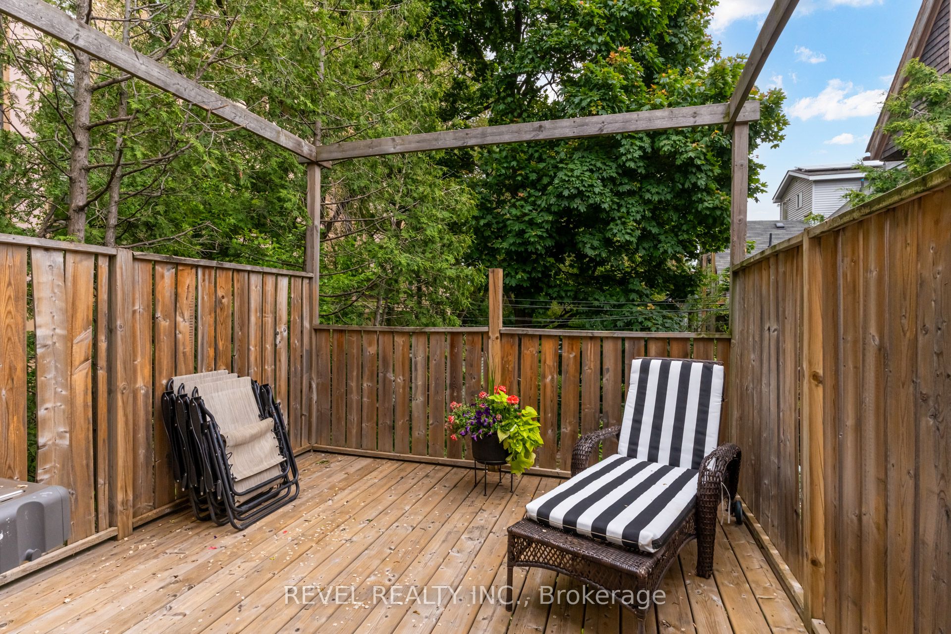 140 Sanford Avenue Property Photo 39