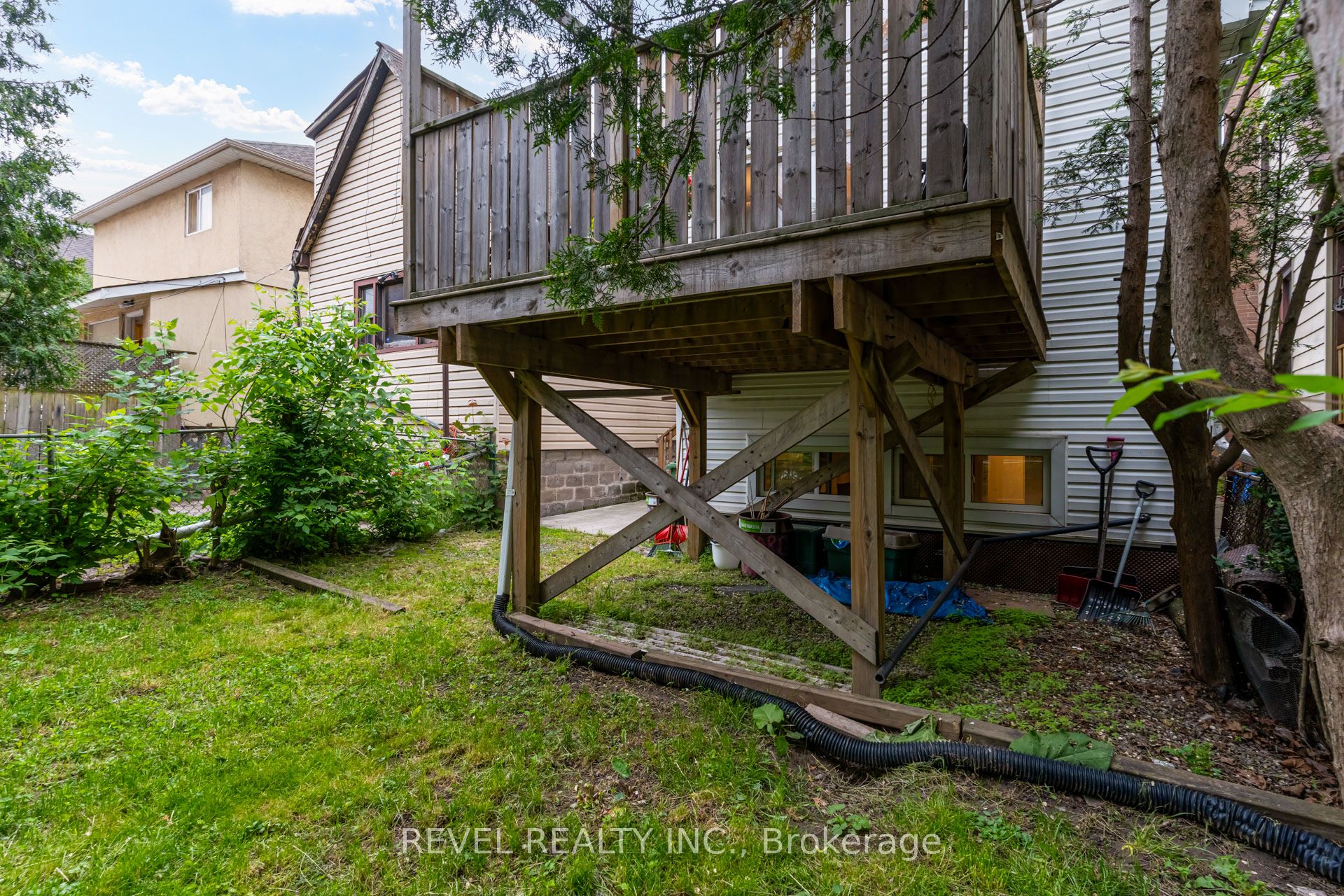 140 Sanford Avenue Property Photo 44