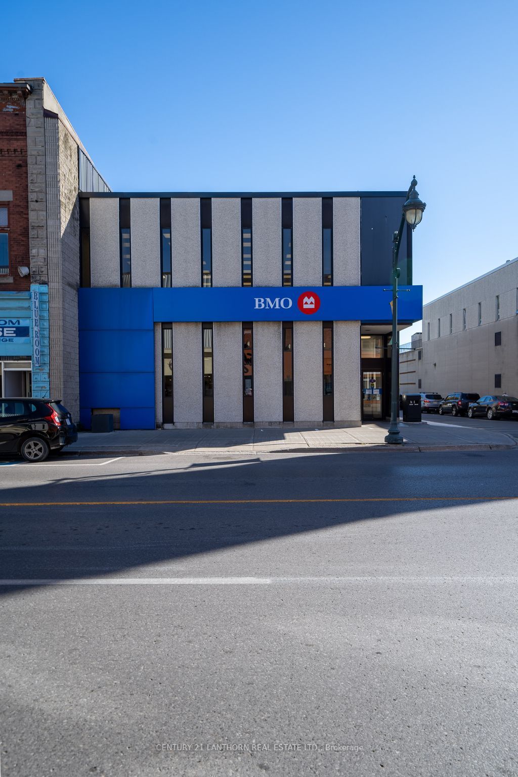 55 Dundas Street W Property Photo 28