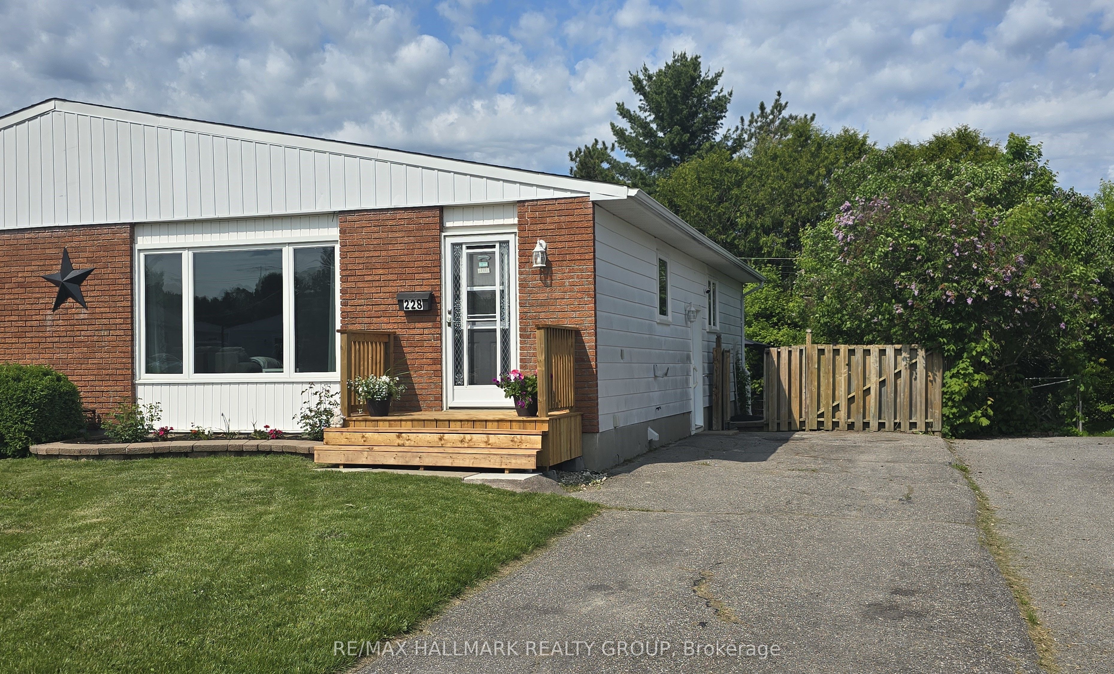 228 Airth Boulevard Property Photo 1