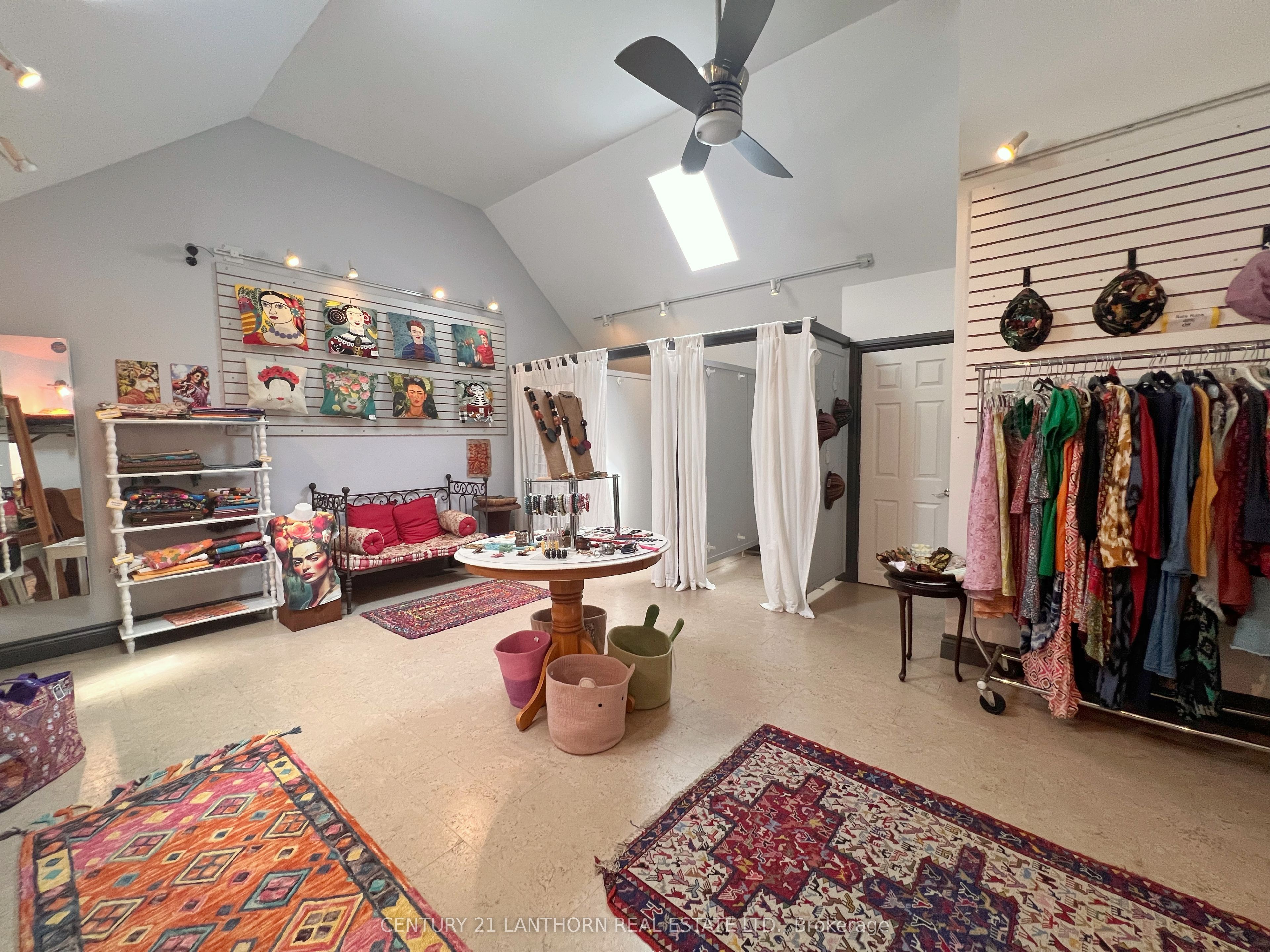 282 Bloomfield Main Street Property Photo 5