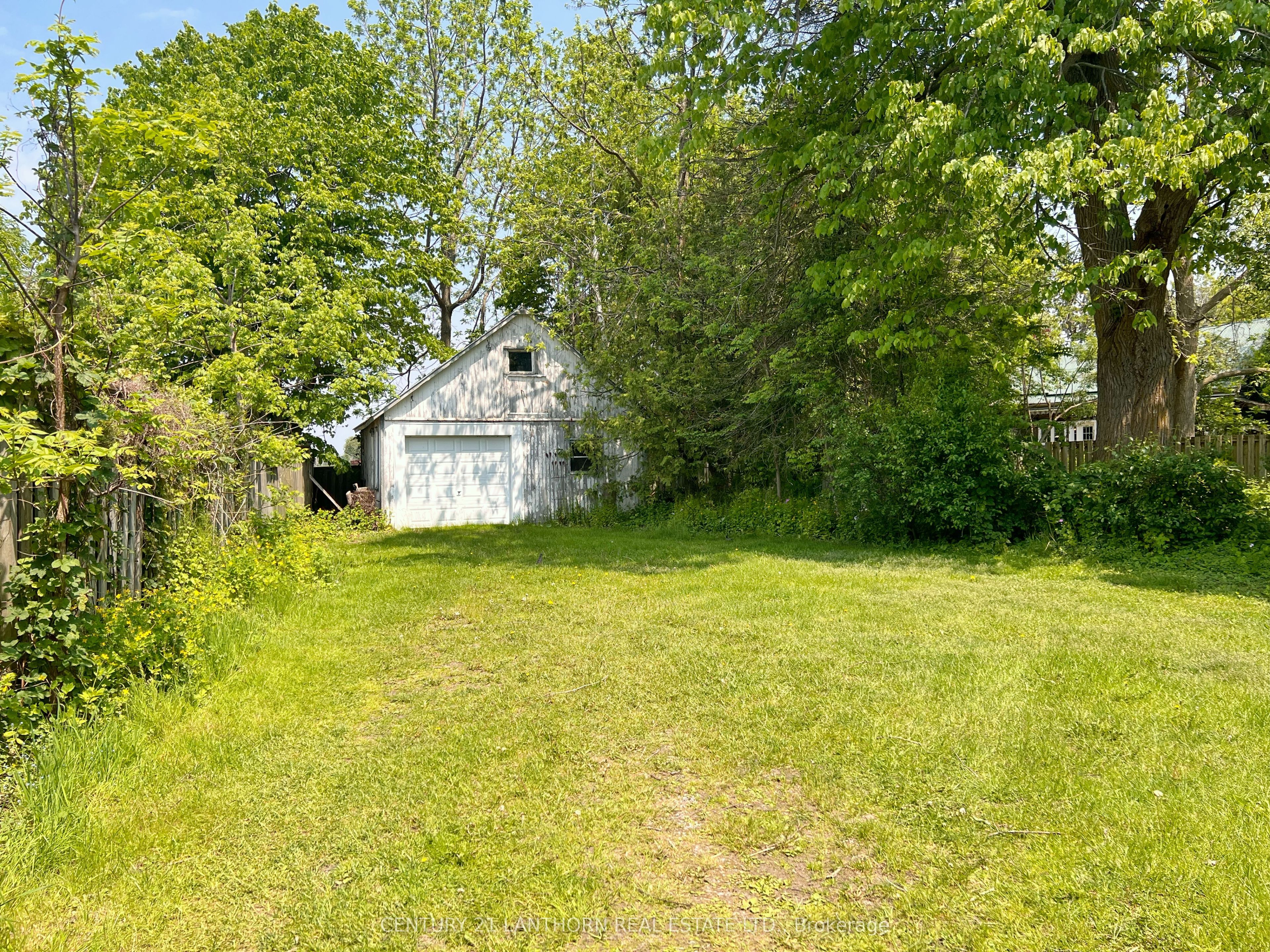 282 Bloomfield Main Street Property Photo 6