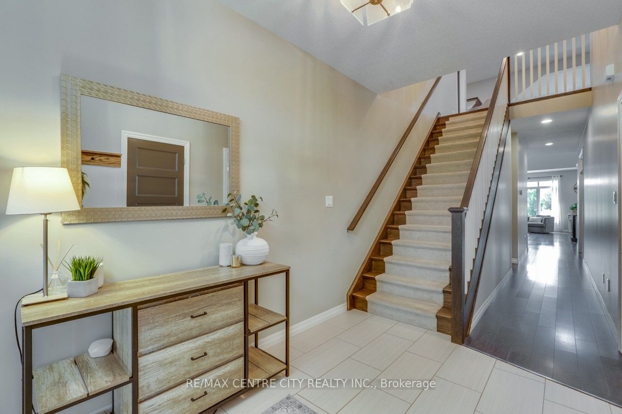 1301 Eagletrace Drive Property Photo 6