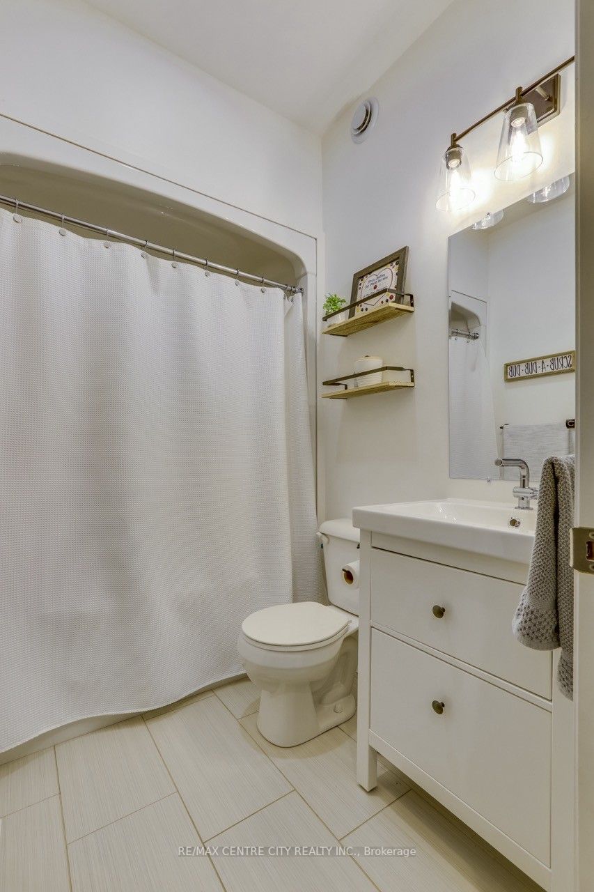 1301 Eagletrace Drive Property Photo 11