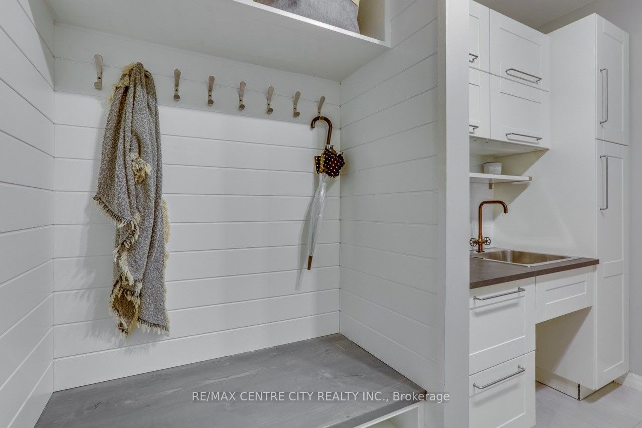 1301 Eagletrace Drive Property Photo 17