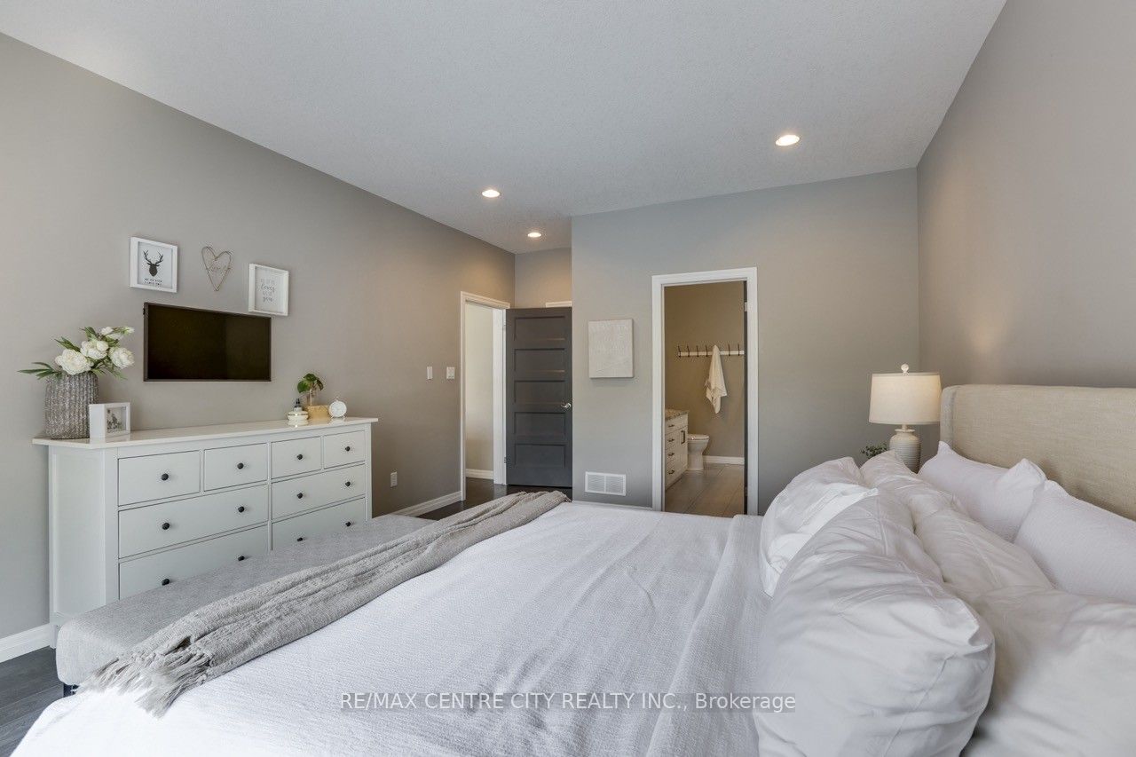 1301 Eagletrace Drive Property Photo 30