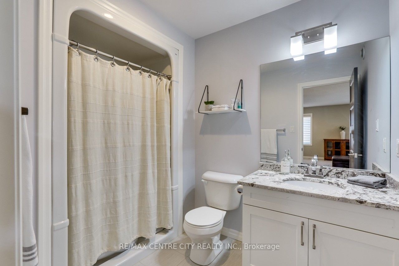 1301 Eagletrace Drive Property Photo 34
