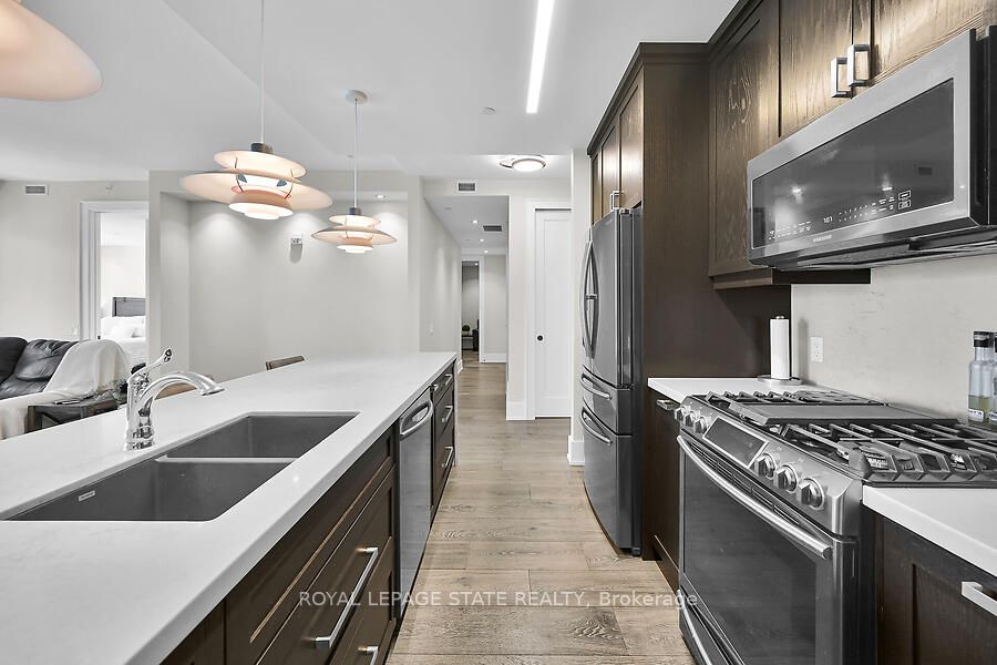 181 James Street N 804 (ph4) Property Photo 1