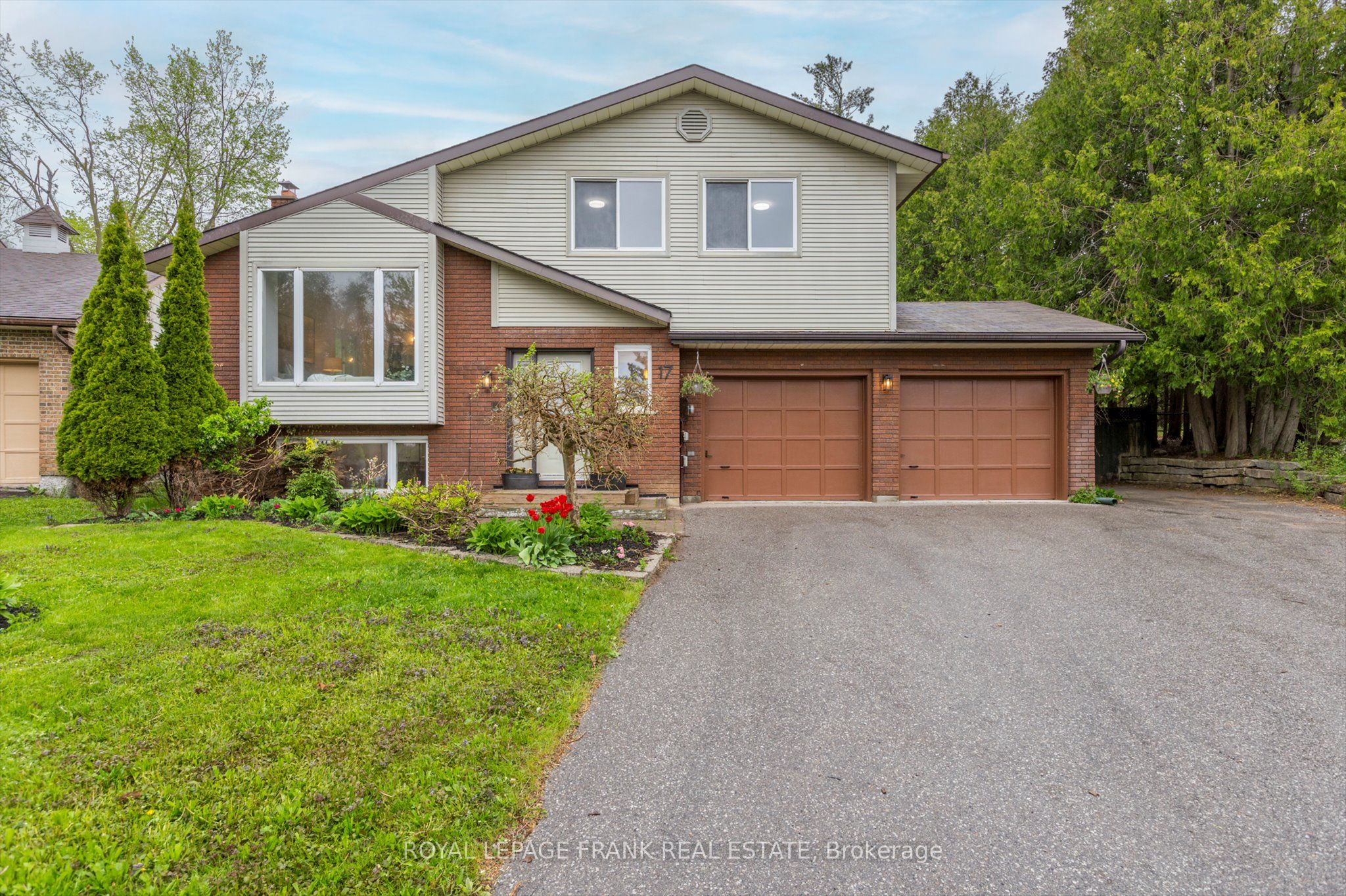 17 Claudette Court Property Photo 1