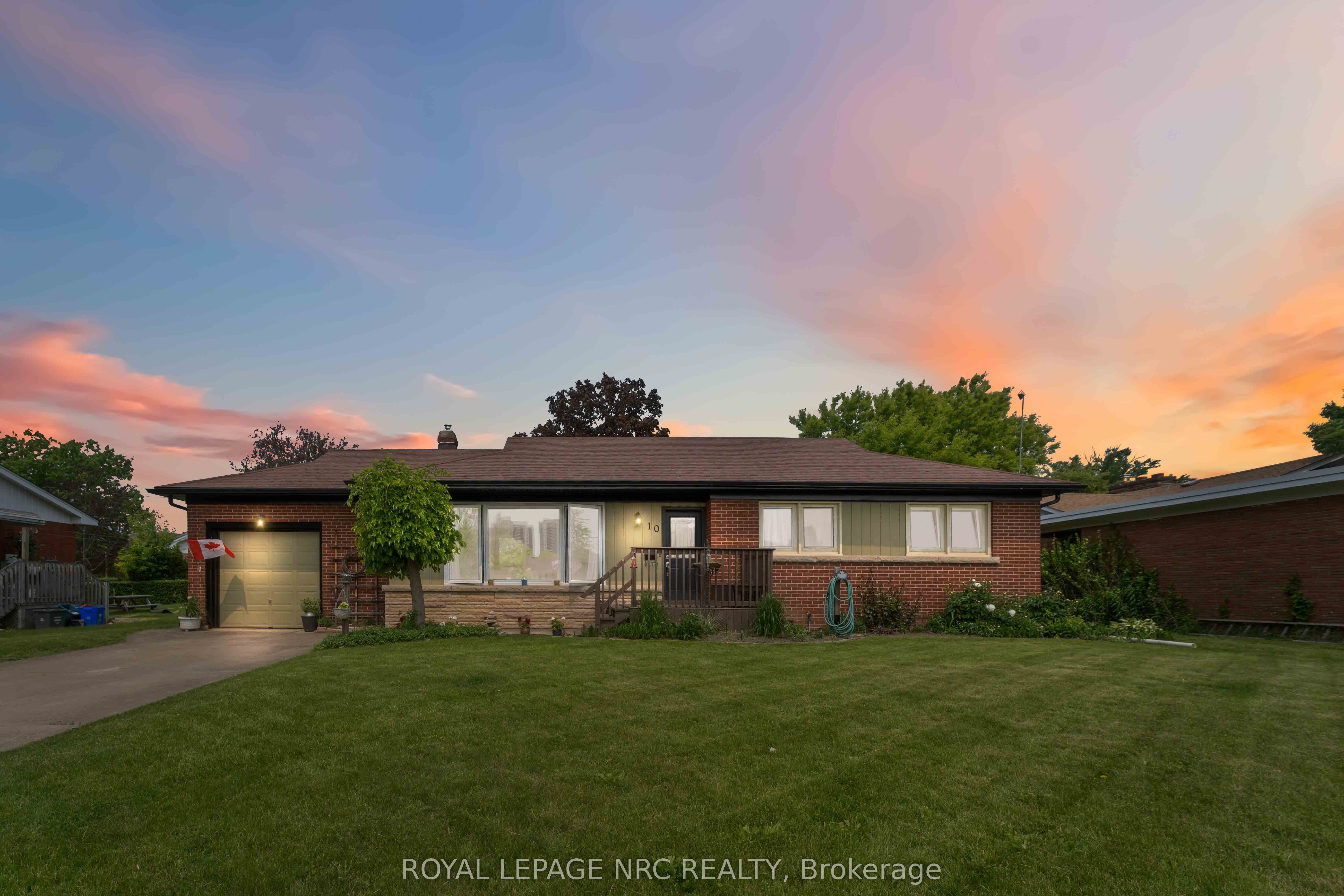 10 Riverview Boulevard Property Photo 1