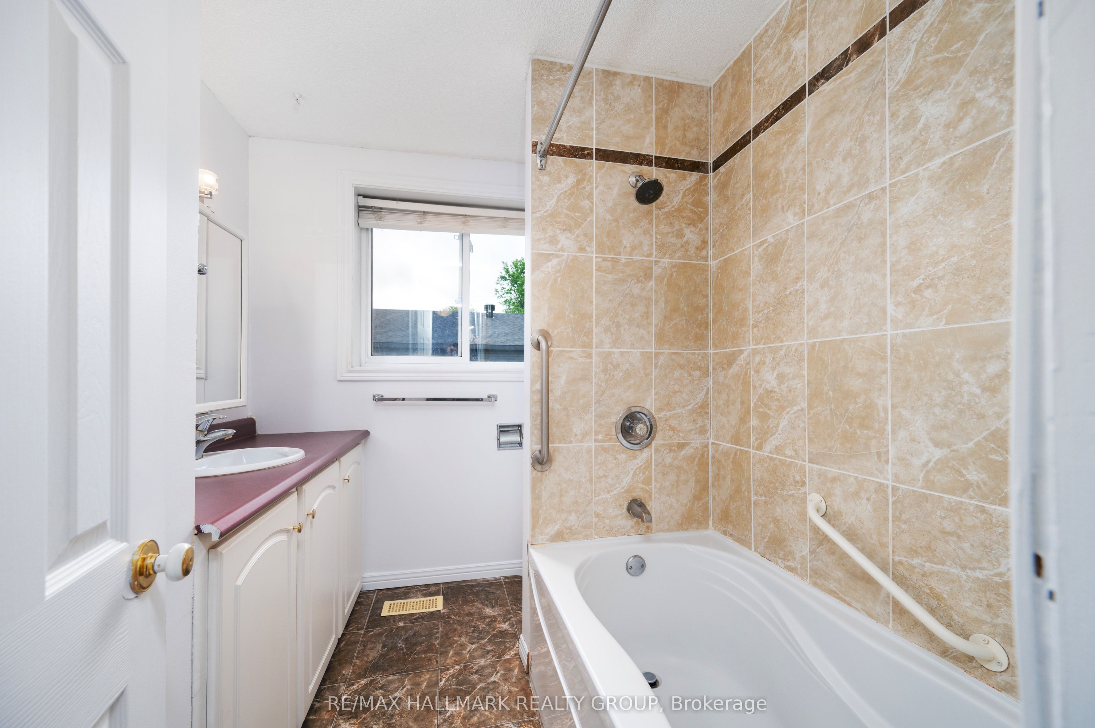 412 Montreal Road Property Photo 26