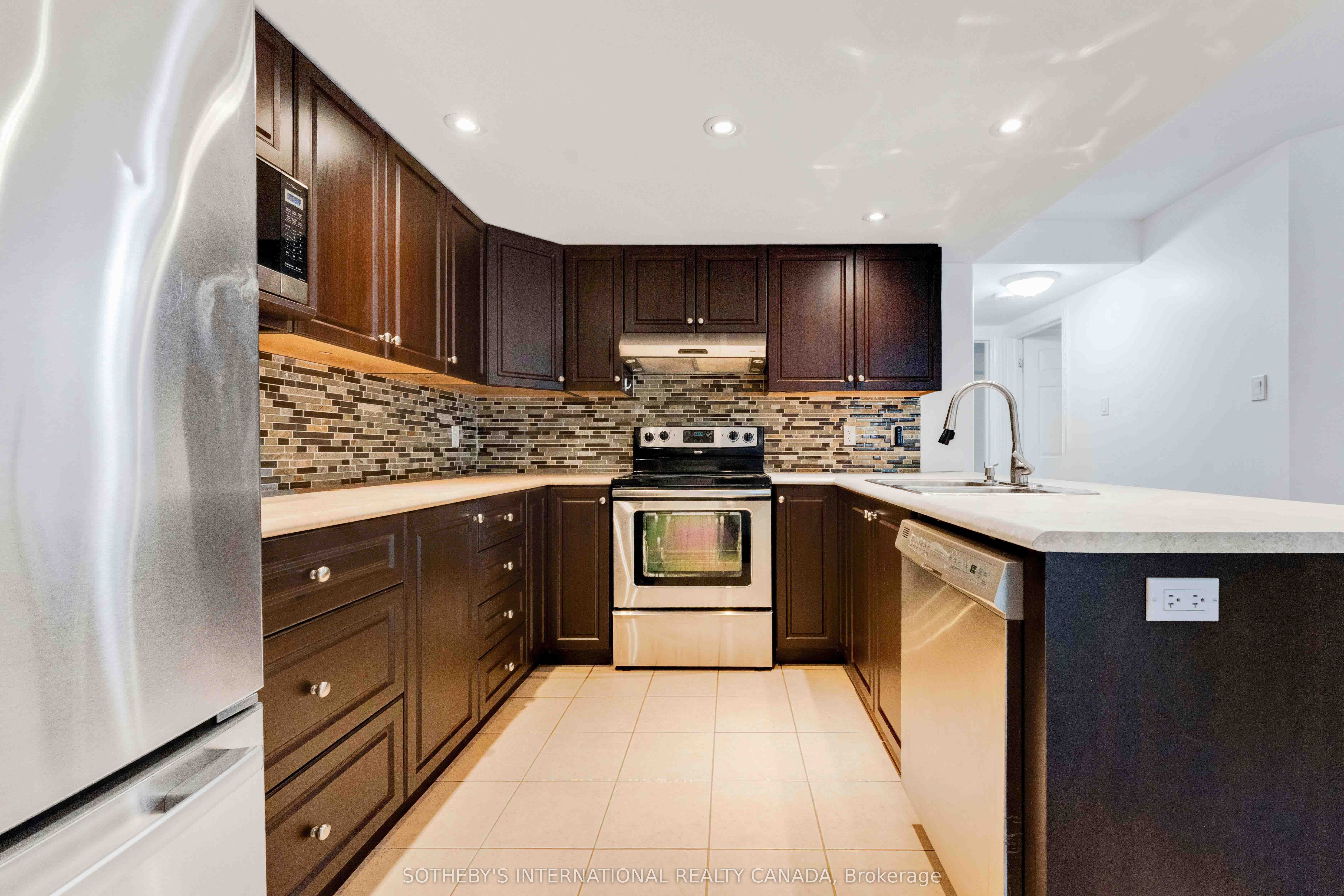 1238 Marenger Street 18 Property Photo 4
