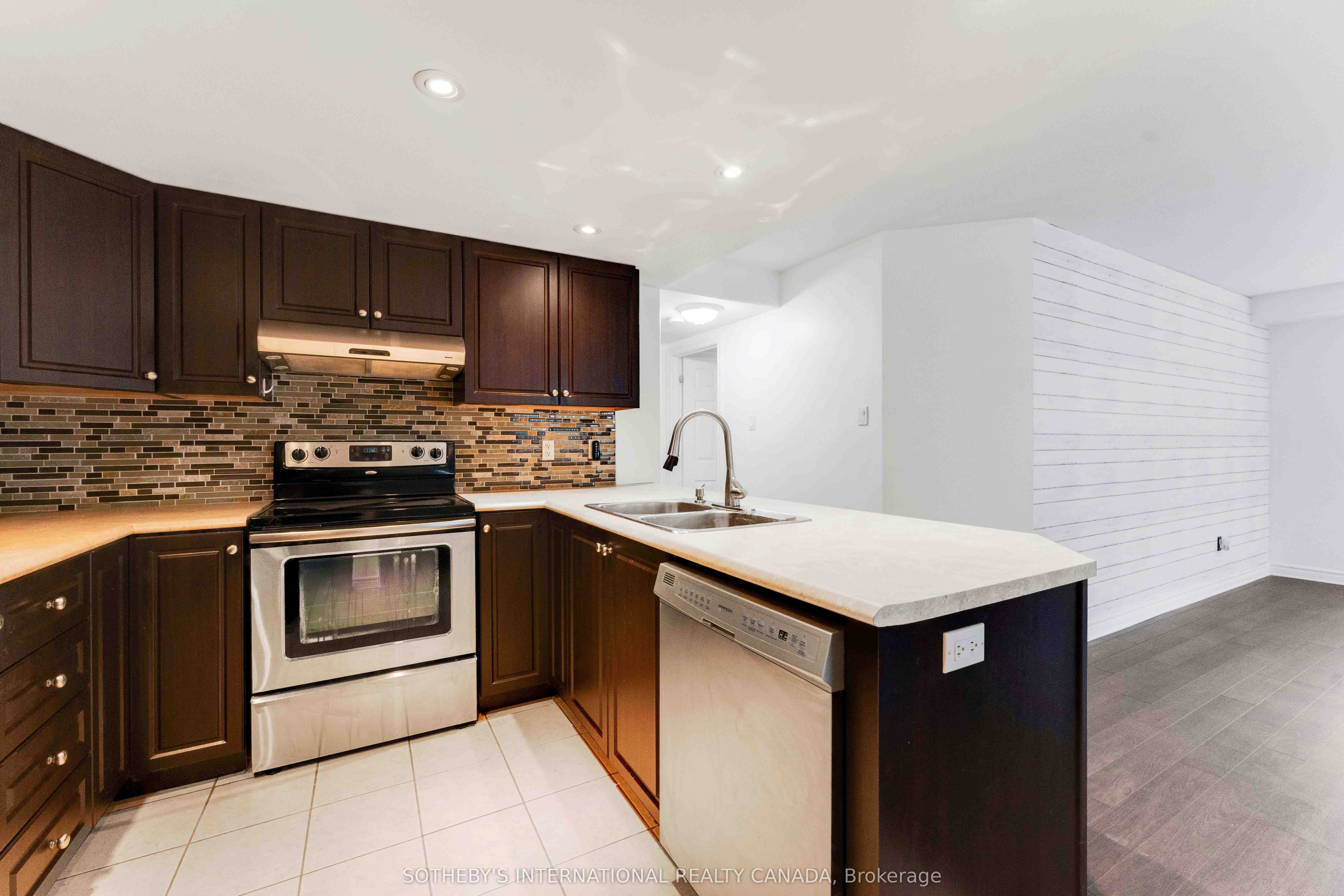 1238 Marenger Street 18 Property Photo 5