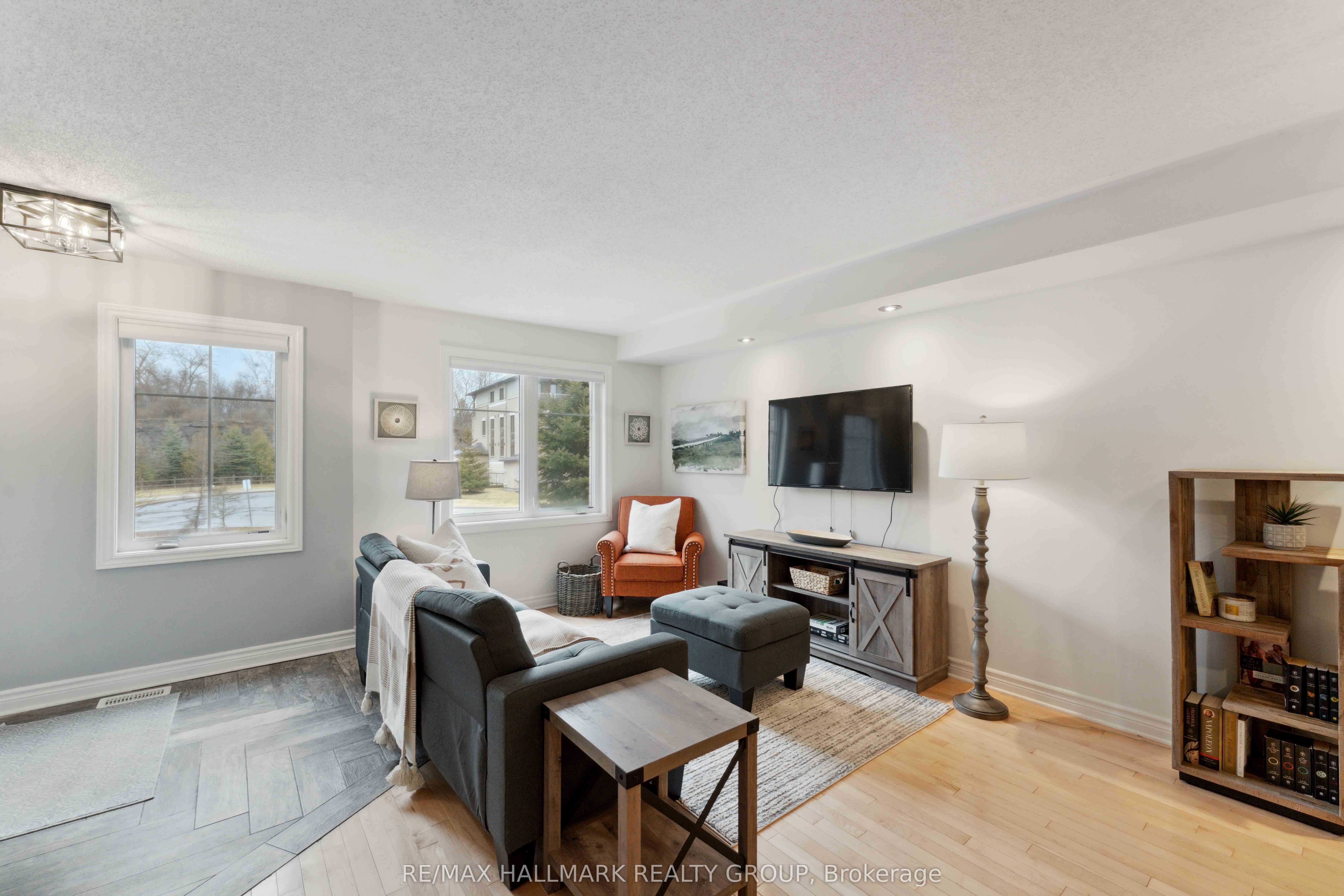 293a Titanium Private Property Photo 6