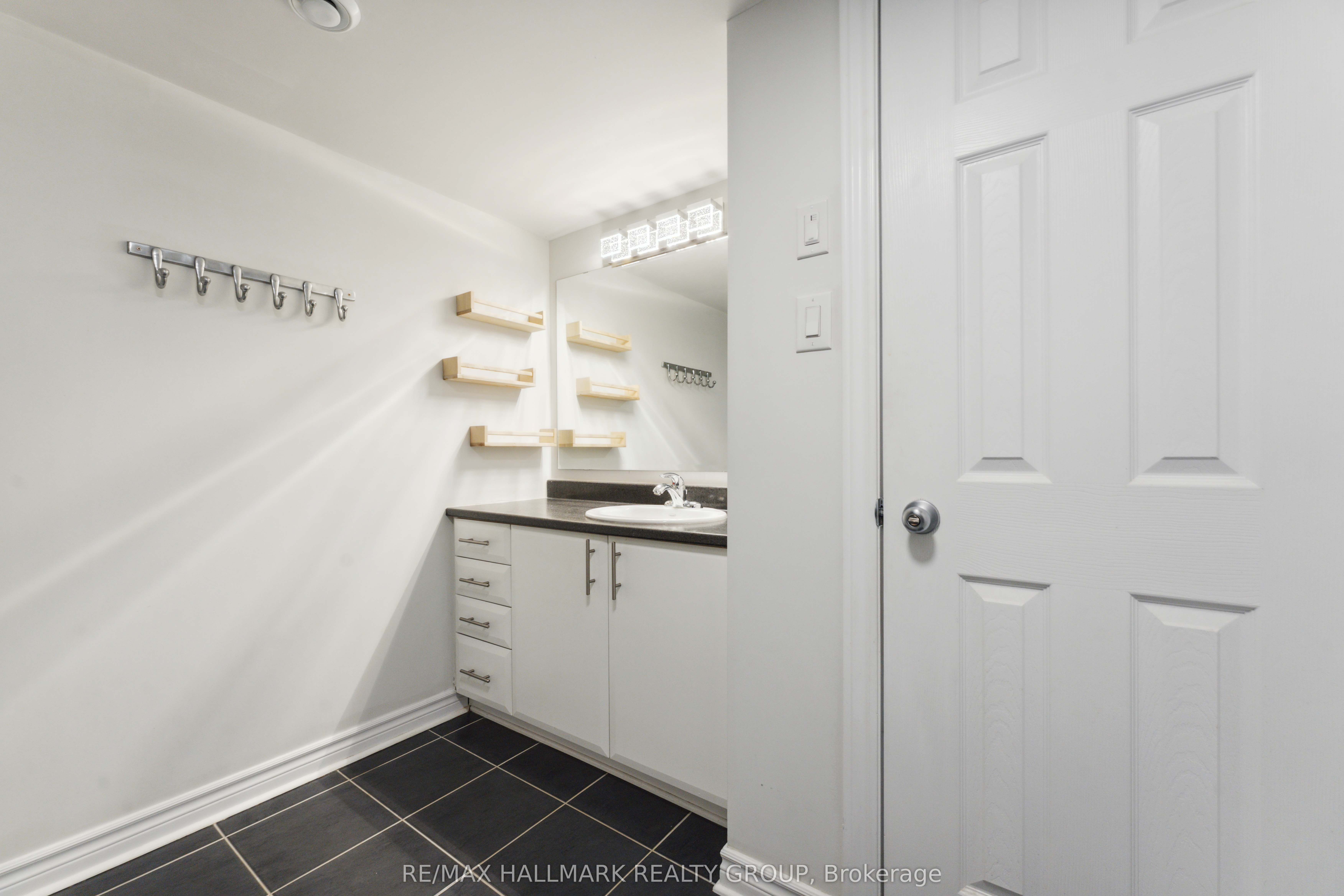 293a Titanium Private Property Photo 21