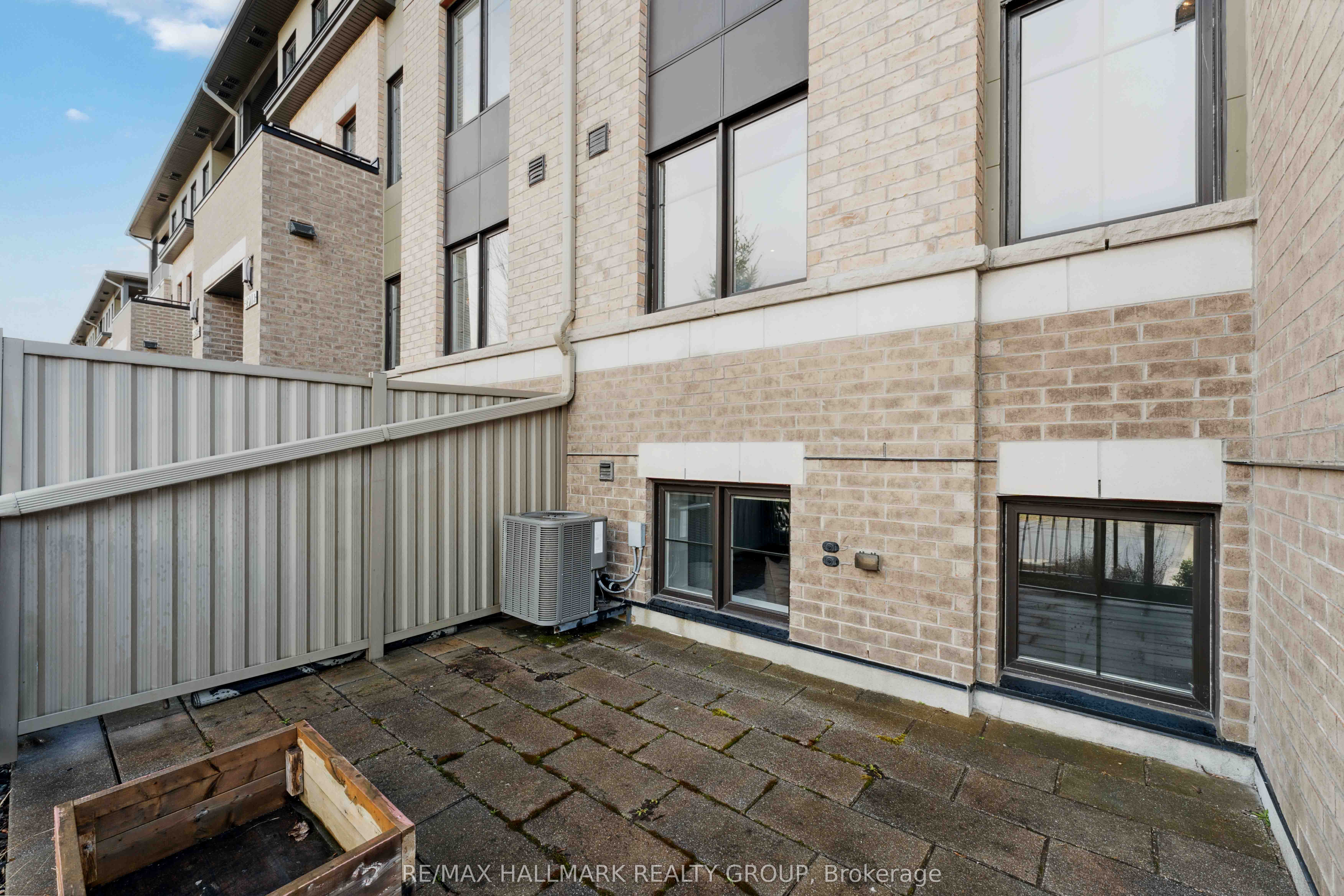 293a Titanium Private Property Photo 26