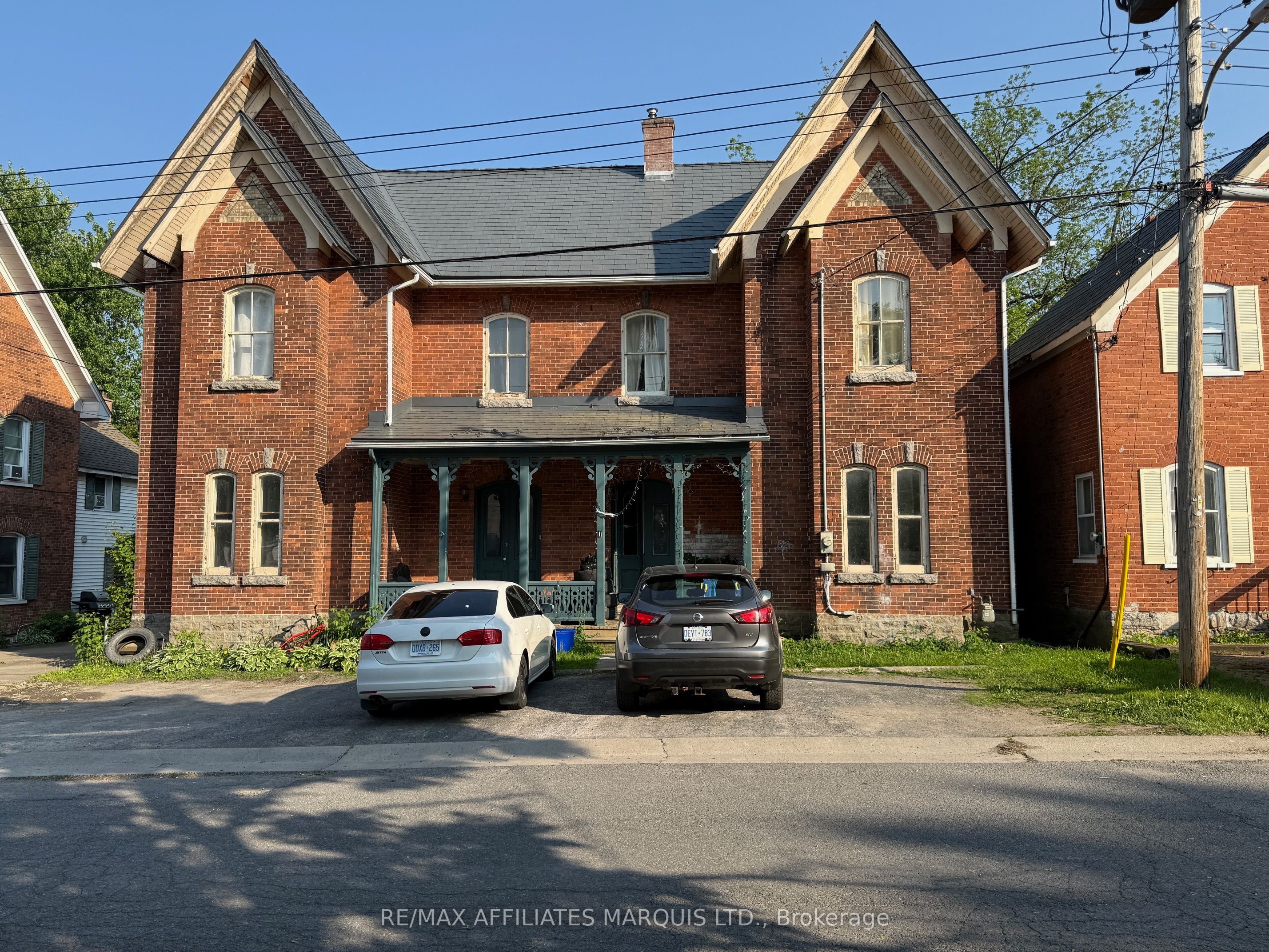 11 First Street Property Photo 1