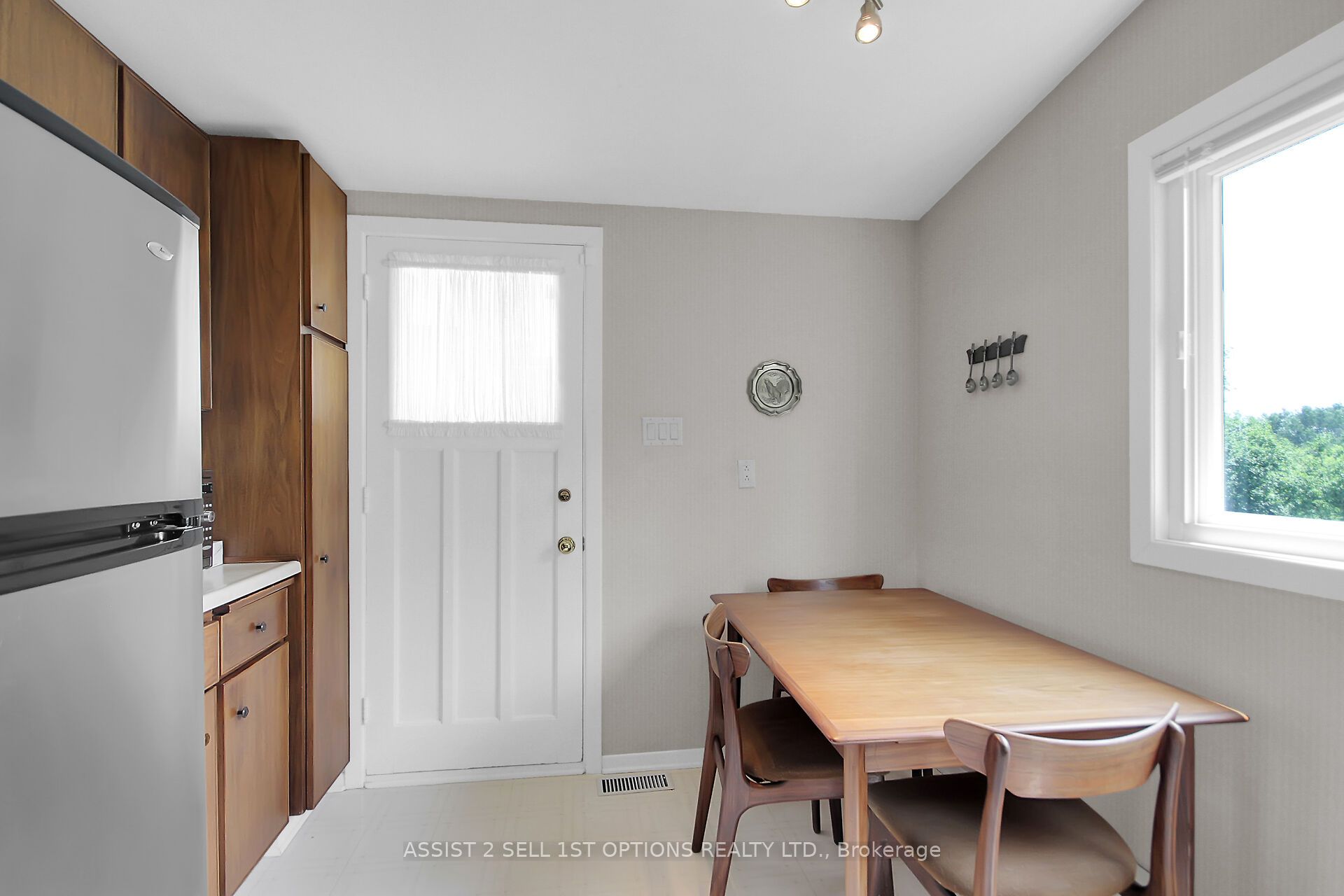 64 Sullivan Avenue Property Photo 15