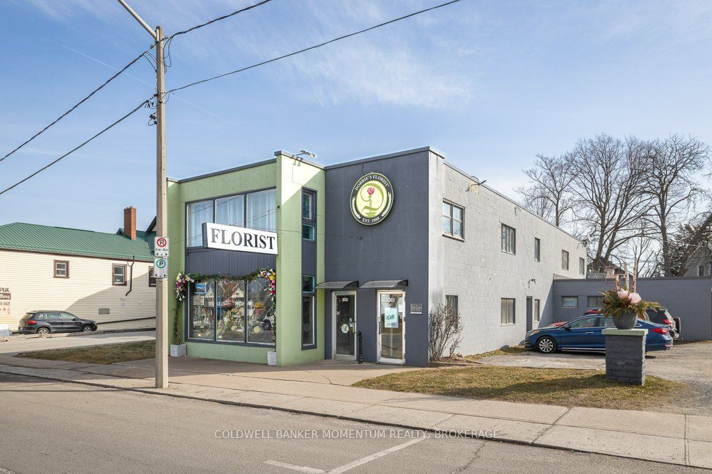 5144-5146 Victoria Avenue Property Photo 2