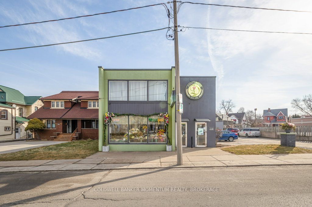 5144-5146 Victoria Avenue Property Photo 3
