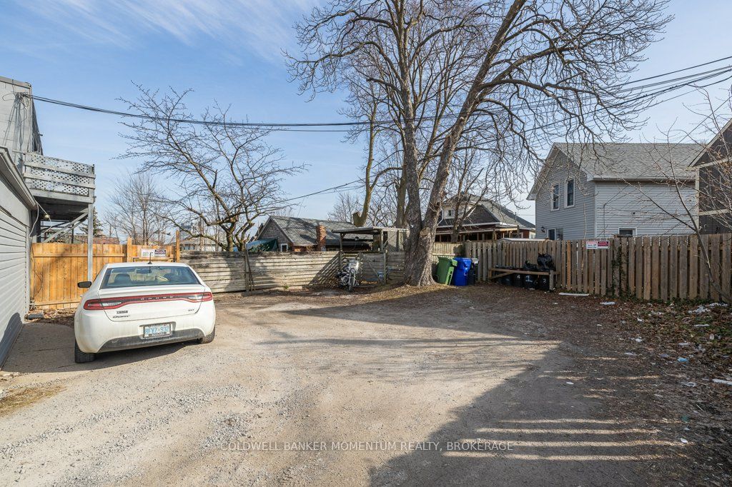 5144-5146 Victoria Avenue Property Photo 17