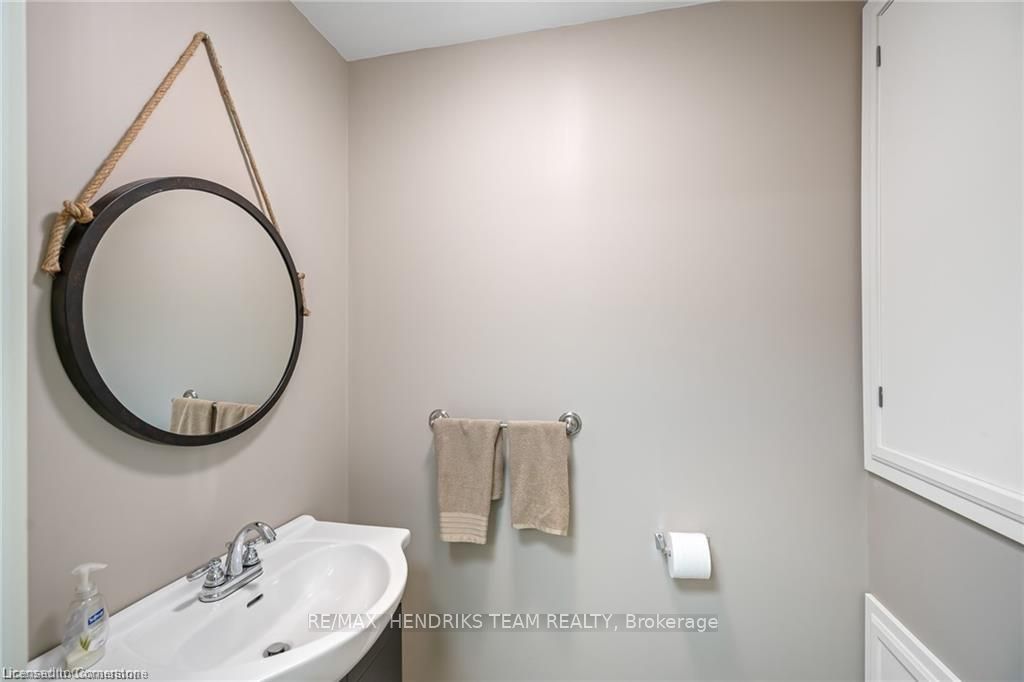 19 Lake Street 20 Property Photo 9