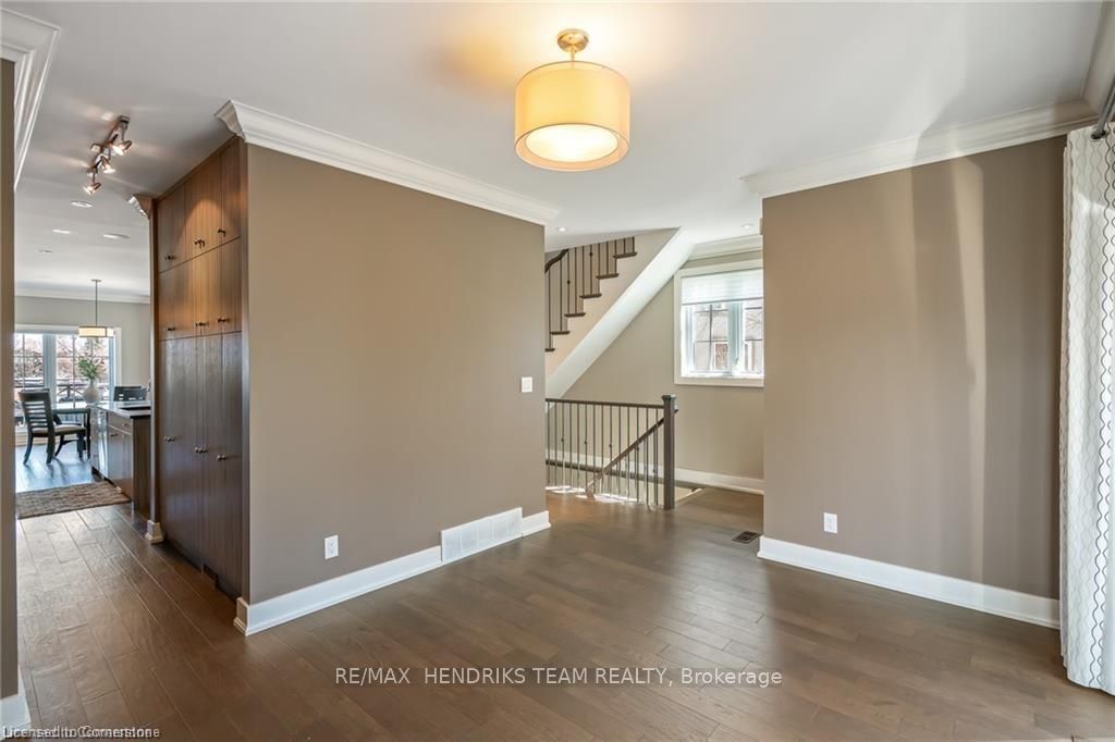 19 Lake Street 20 Property Photo 11