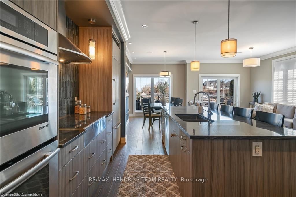 19 Lake Street 20 Property Photo 17