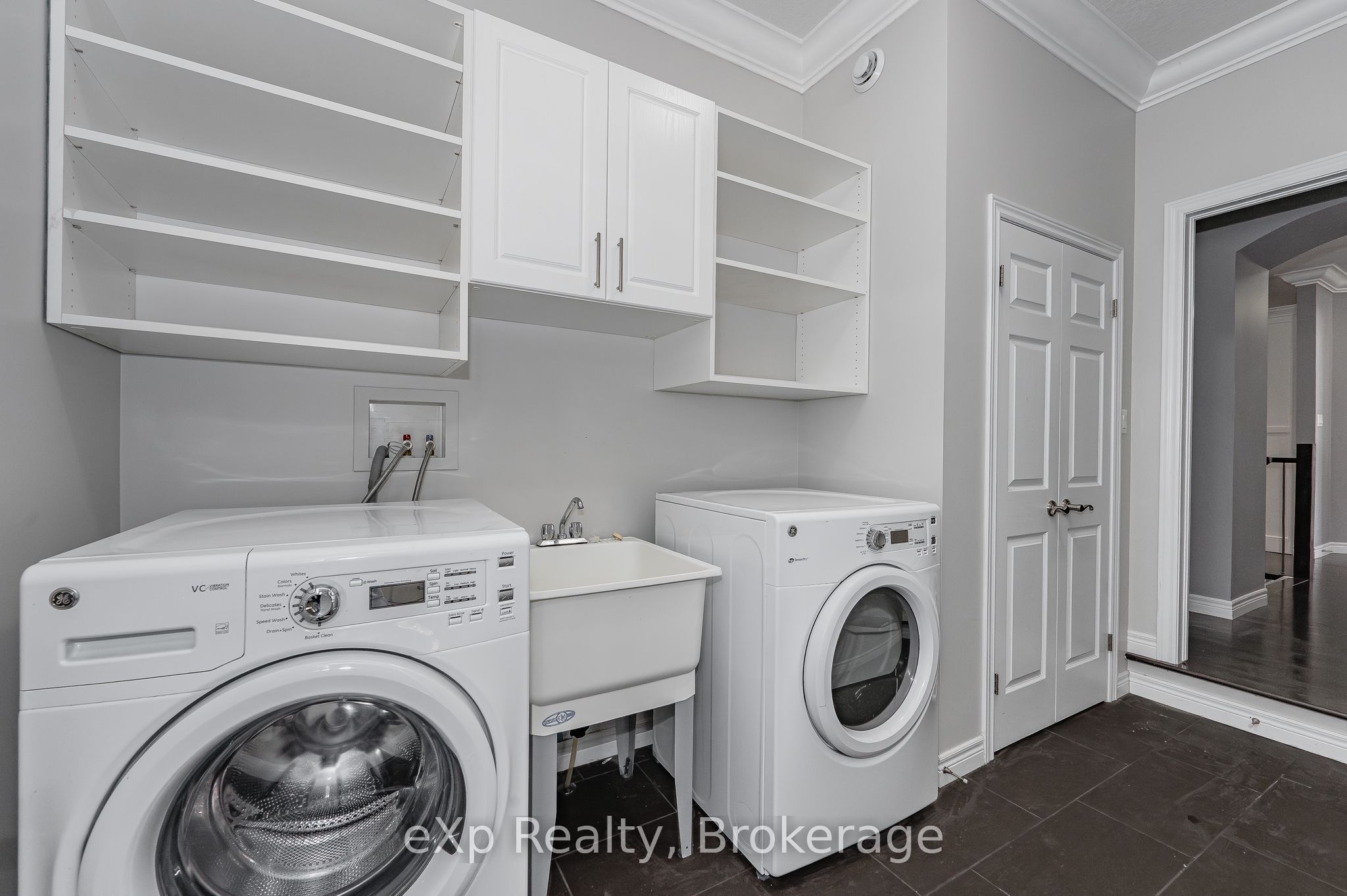 #5 - 19 Simmonds Drive Property Photo 26